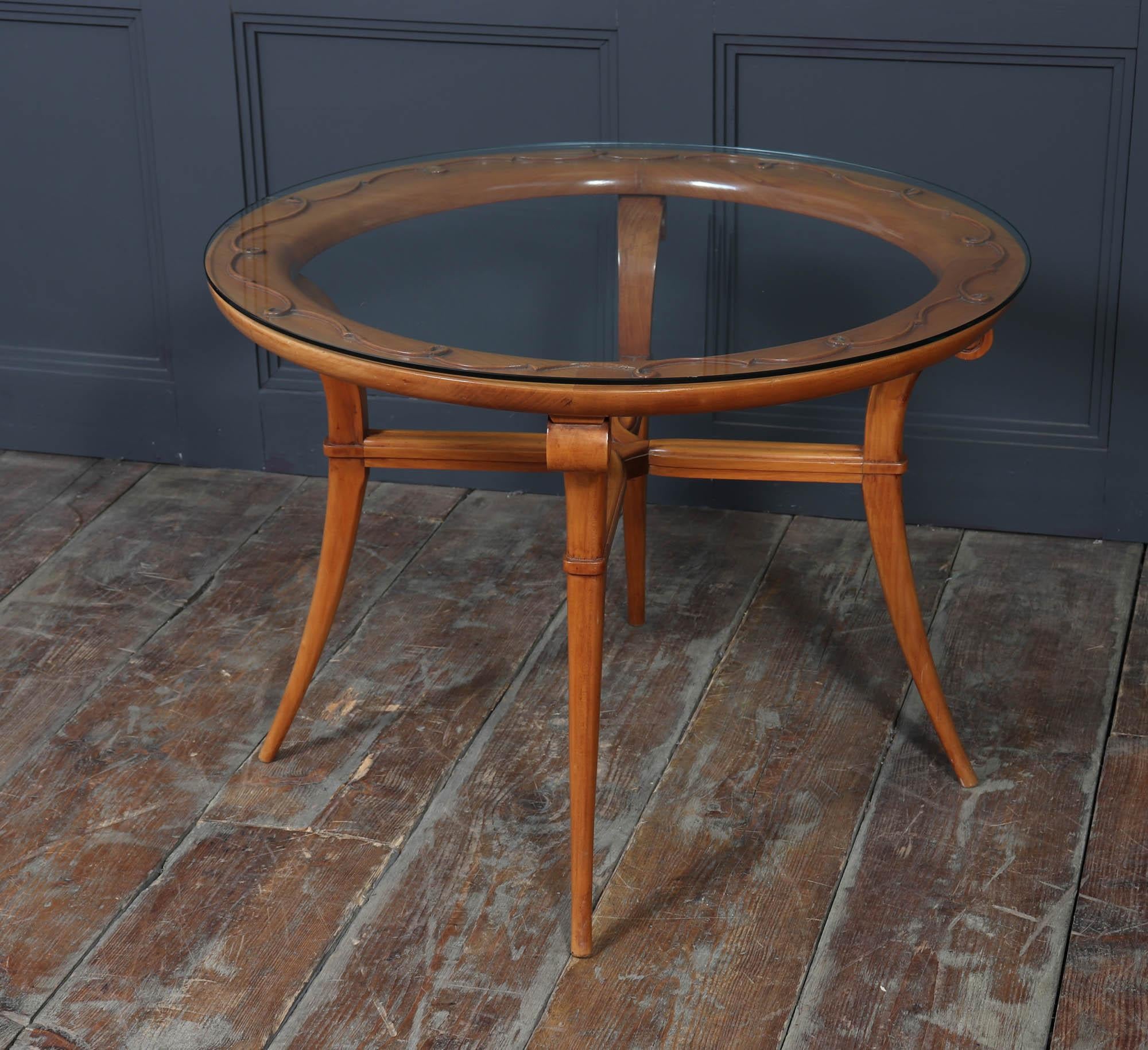 French 1950s Sculptural Centre Table in the Manner of René Prou en Bueno estado para la venta en Paddock Wood Tonbridge, GB