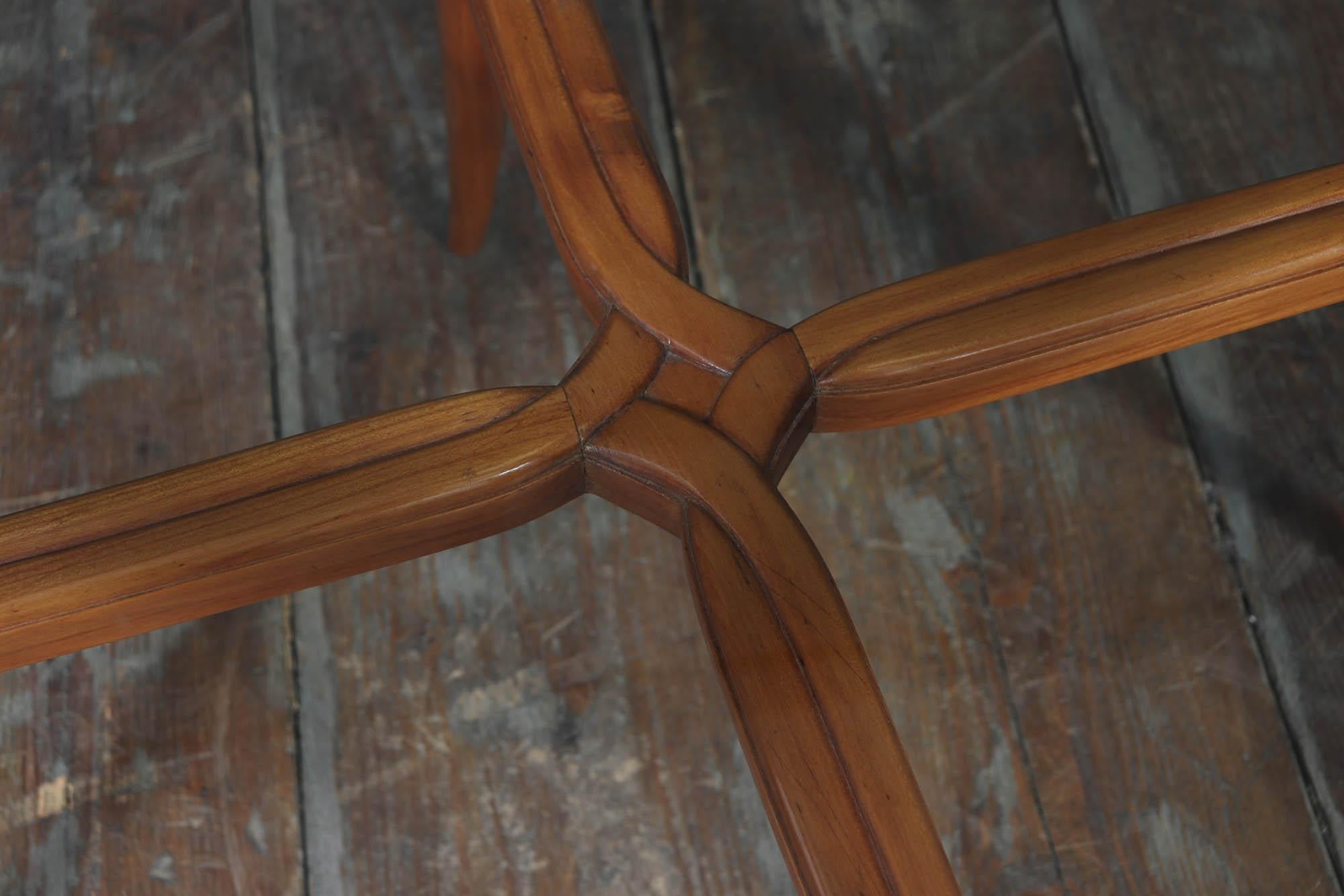 French 1950s Sculptural Centre Table in the Manner of René Prou Cereza en venta