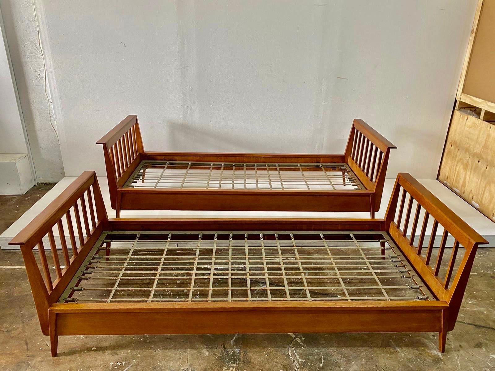 French 1950's Twin Size Daybed by René Gabriel - Two Available In Good Condition For Sale In East Hampton, NY