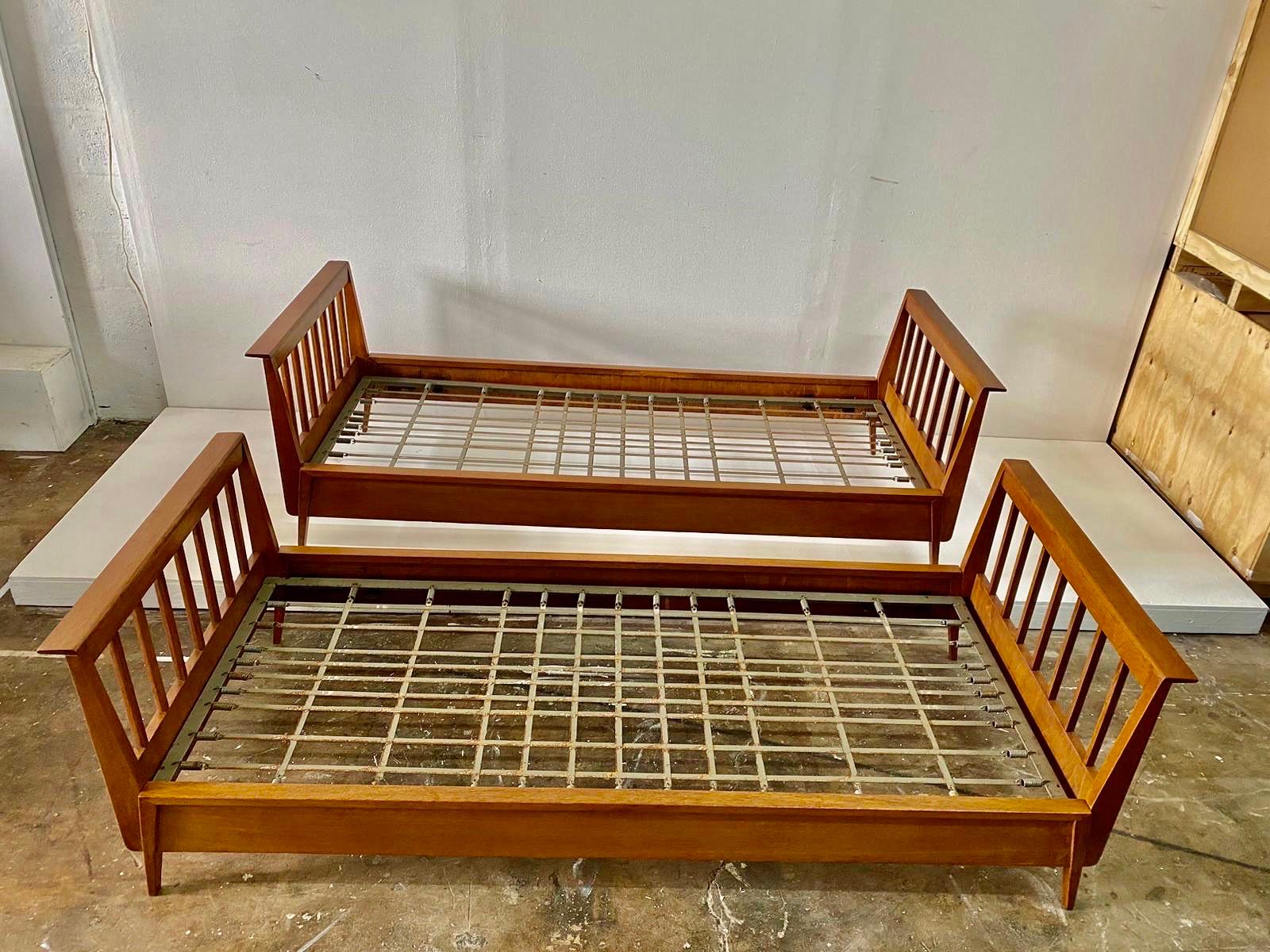 French 1950's Twin Size Daybed by René Gabriel - Two Available For Sale 4