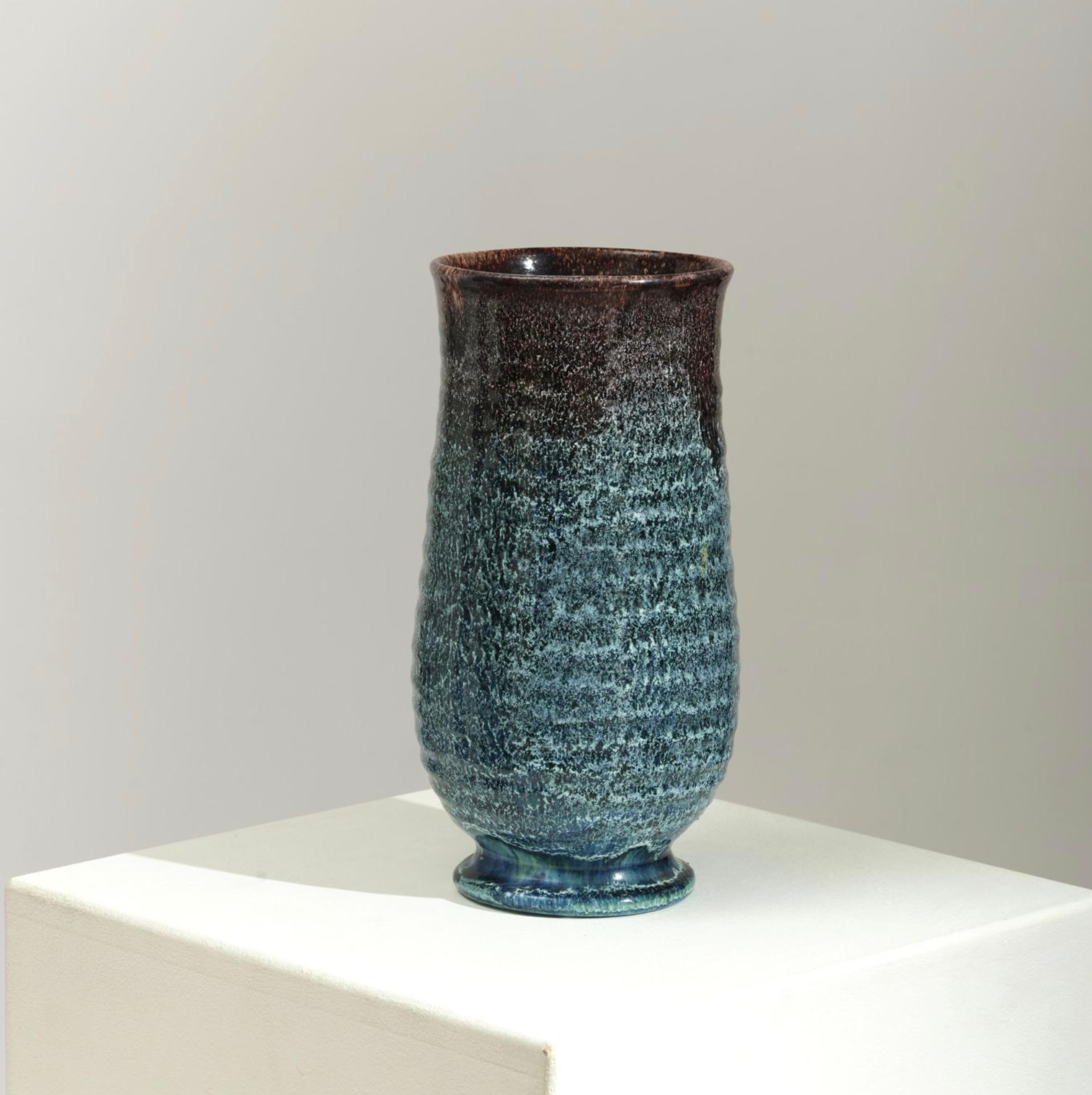 Joli et rare vase vintage français des années 1950 par Accolay Pottery. Signé 