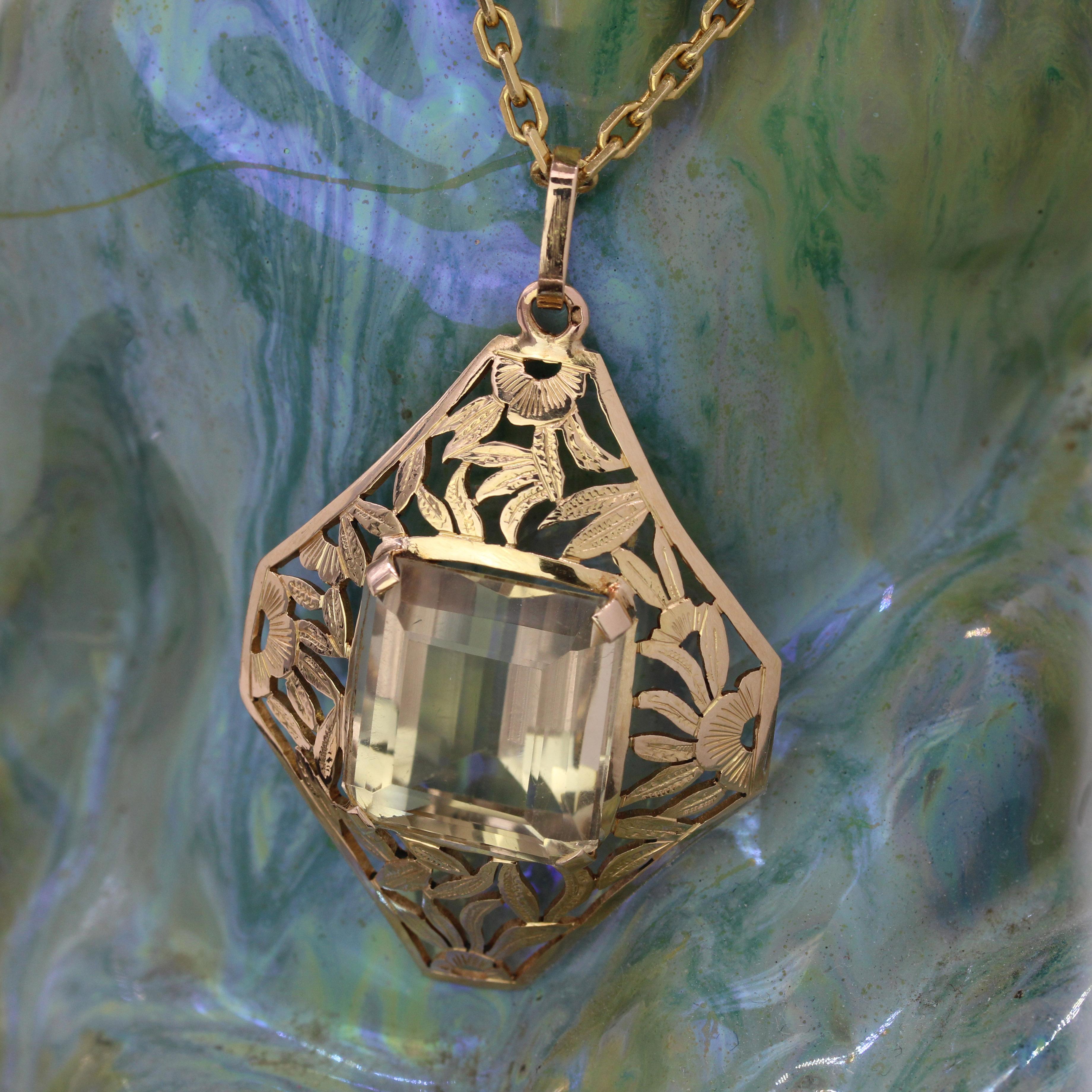 Rétro Ciondolo retrò francese del 1960 in oro rosa 18 carati con citrino rombico traforato in vendita