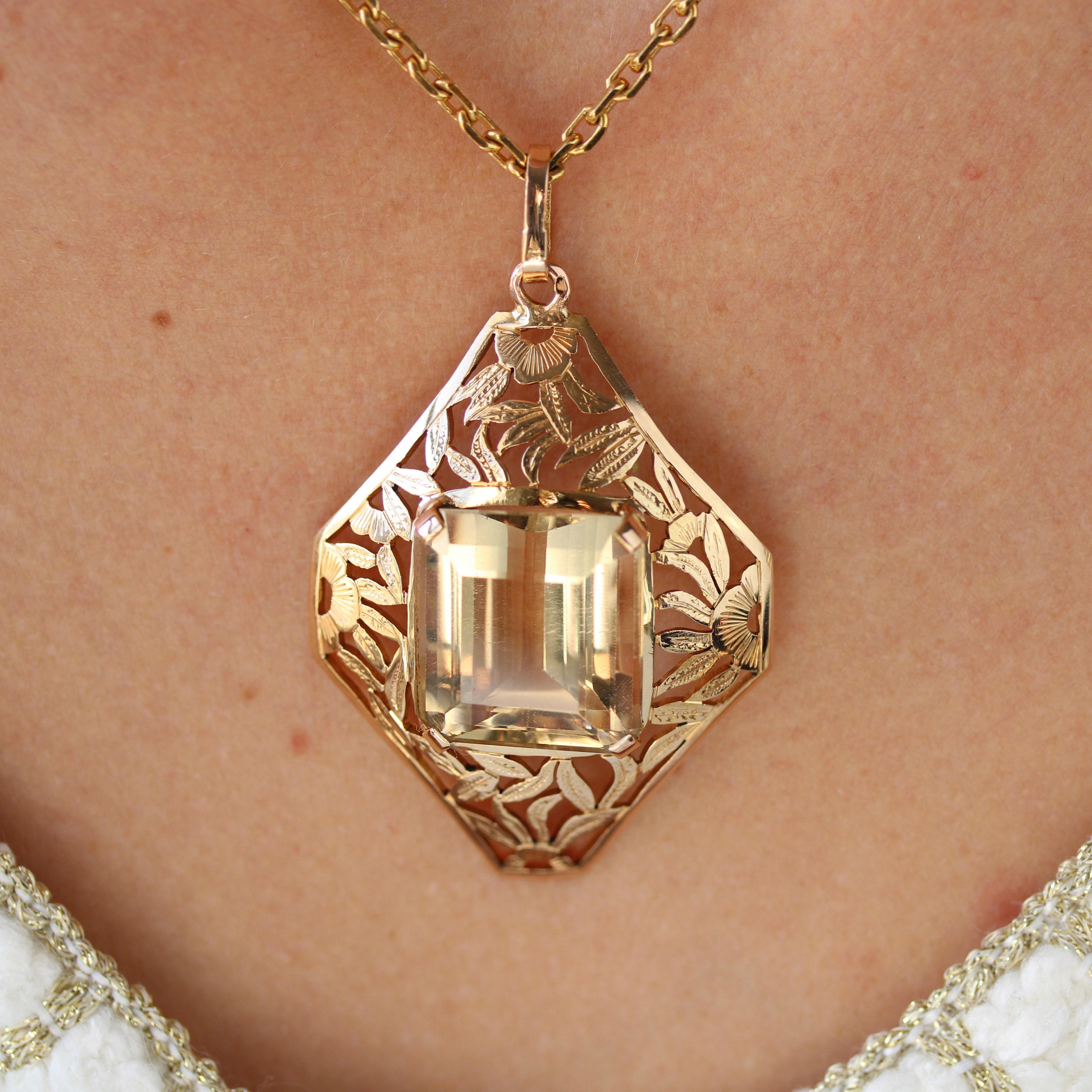 Ciondolo retrò francese del 1960 in oro rosa 18 carati con citrino rombico traforato in vendita 1