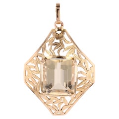 French 1960 Citrine Rhombic Openwork 18 Karat Rose Gold Retro Pendant