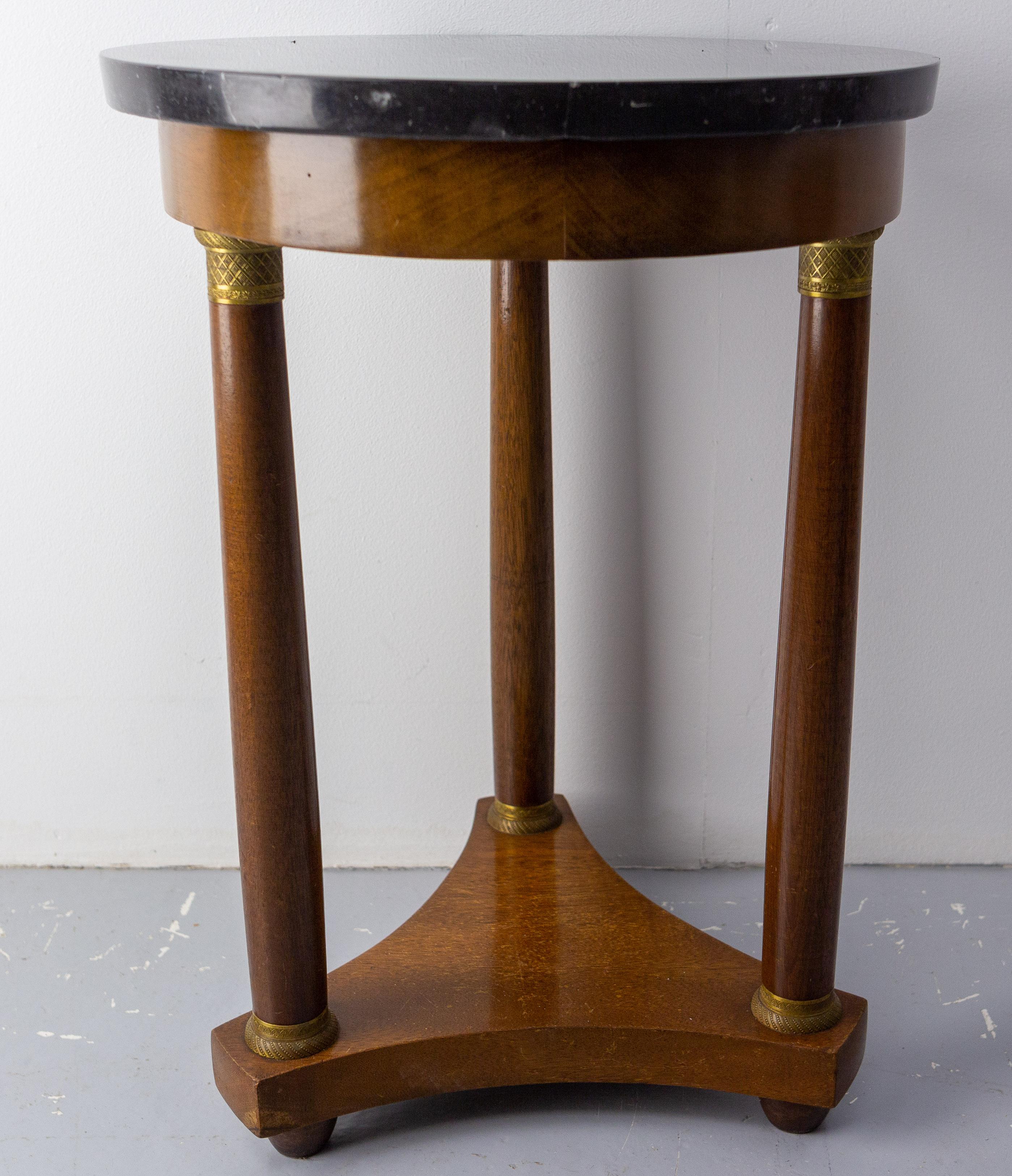 French 1960 Iroko & Marble Sellette or Plant Holder Three Legs Empire St, c 1960 In Good Condition For Sale In Labrit, Landes