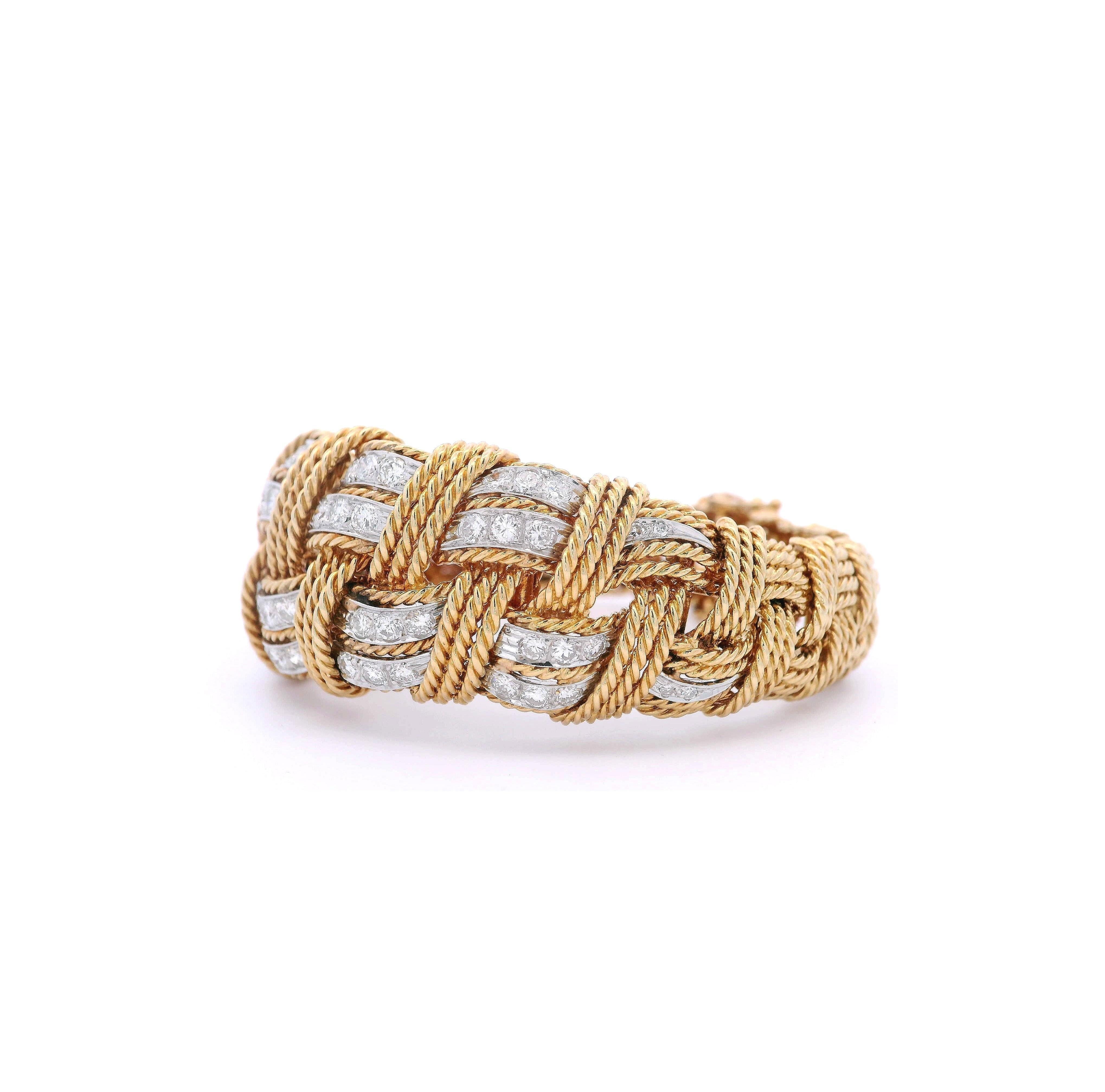 FRENCH 1960 Mid-Century Bracelet en or jaune 18kt avec 5.04 Cts en diamants Unisexe en vente
