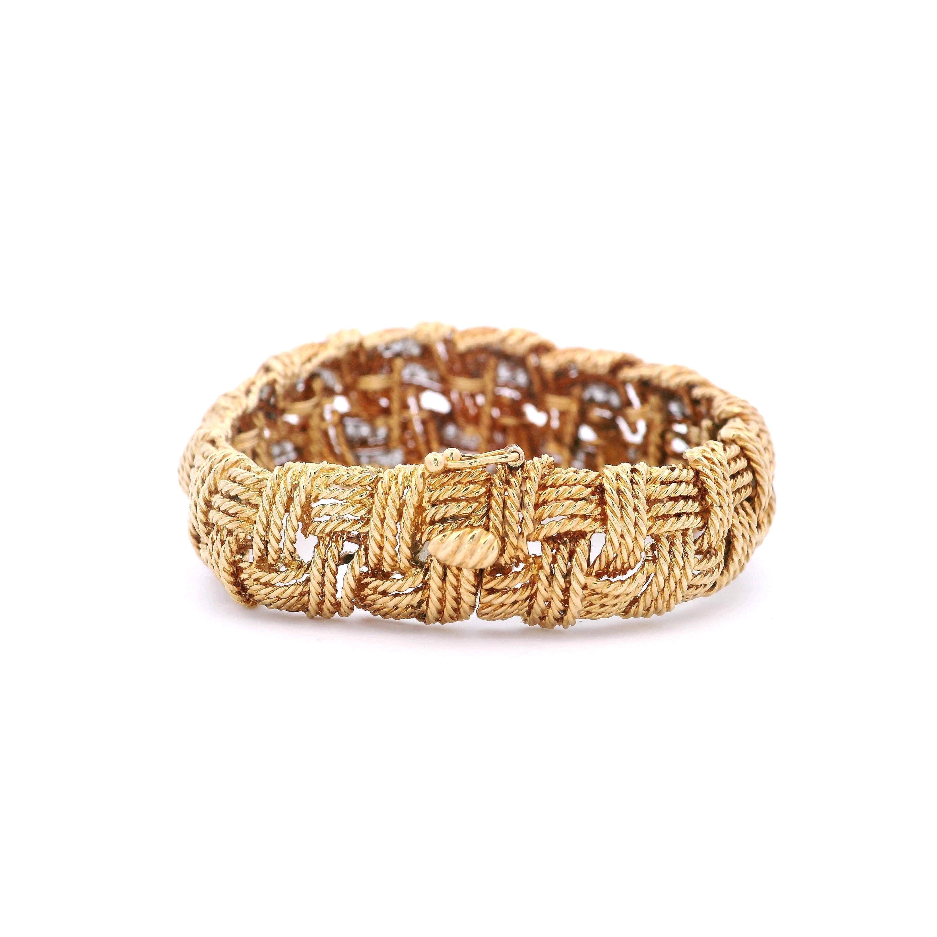 FRENCH 1960 Mid-Century Bracelet en or jaune 18kt avec 5.04 Cts en diamants en vente 4