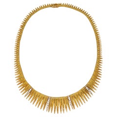 French 1960 Midcentury Fringe Feathers Necklace in 18kt Gold with Diamonds