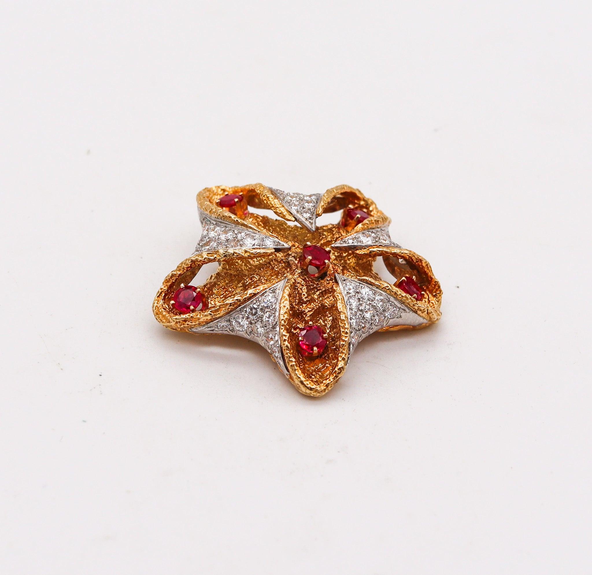 FRENCH 1960 Broche Colgante Estrella de Mar Platino Oro 18Kt 6.72 Ctw Diamantes y Rubí Corte redondo en venta