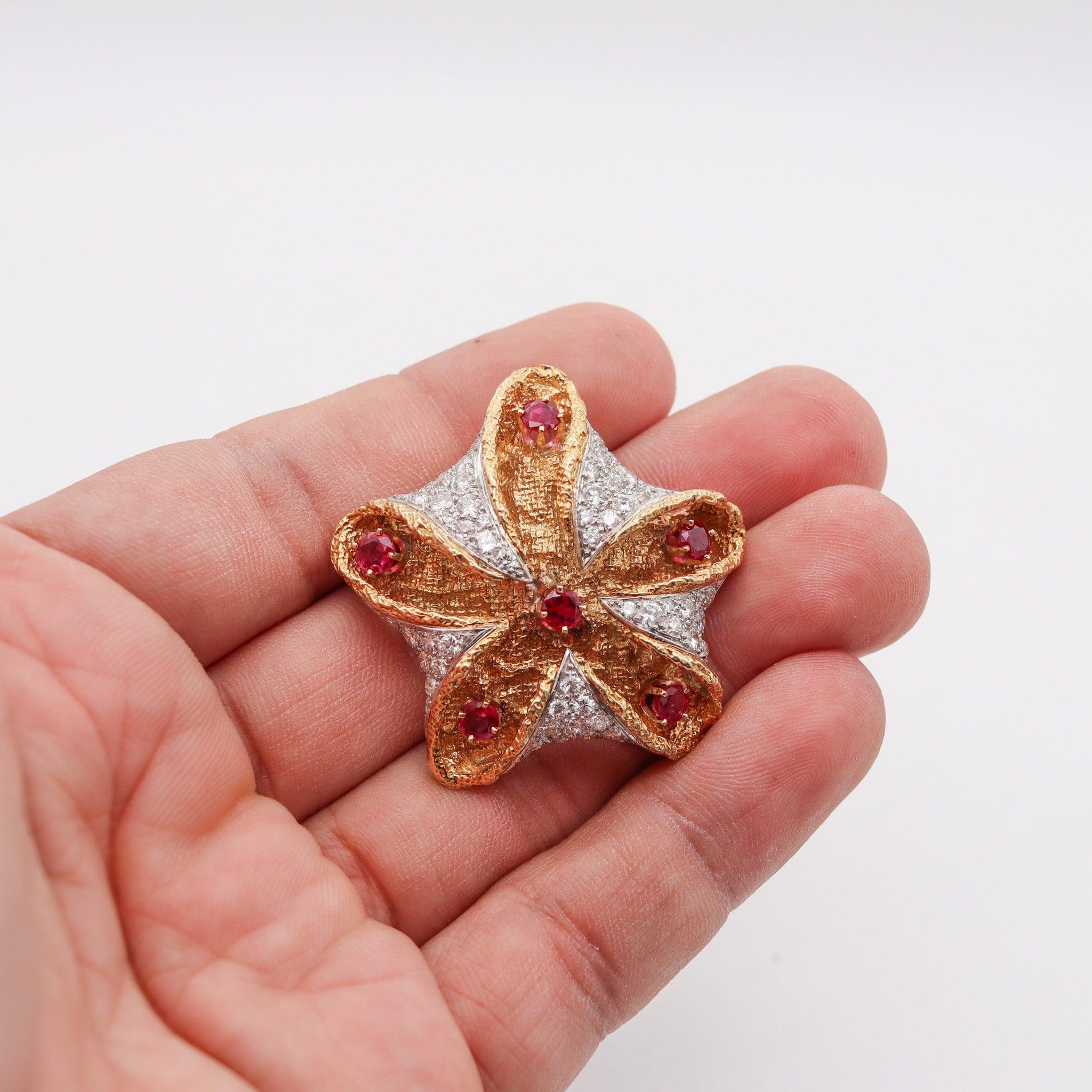 De las mujeres FRENCH 1960 Broche Colgante Estrella de Mar Platino Oro 18Kt 6.72 Ctw Diamantes y Rubí en venta