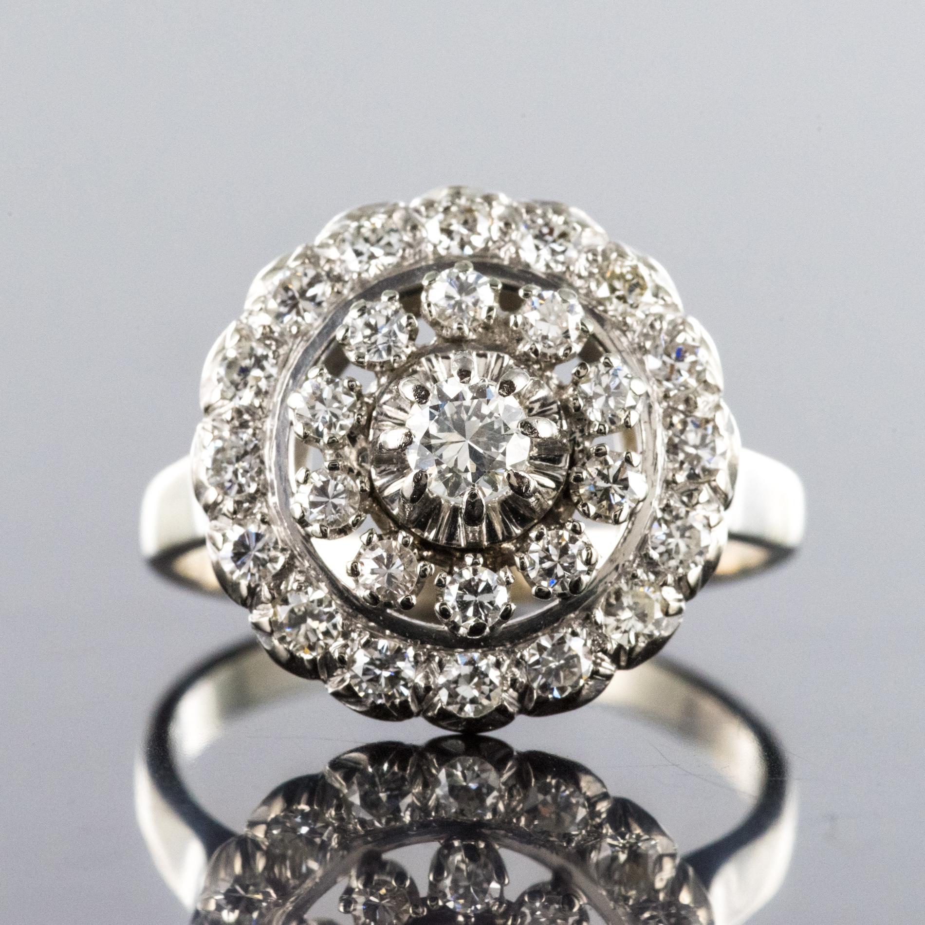Franzsischer runder Ring aus 18 Karat Weigold mit 0,85 Karat Diamanten, 1960er Jahre (Retro)