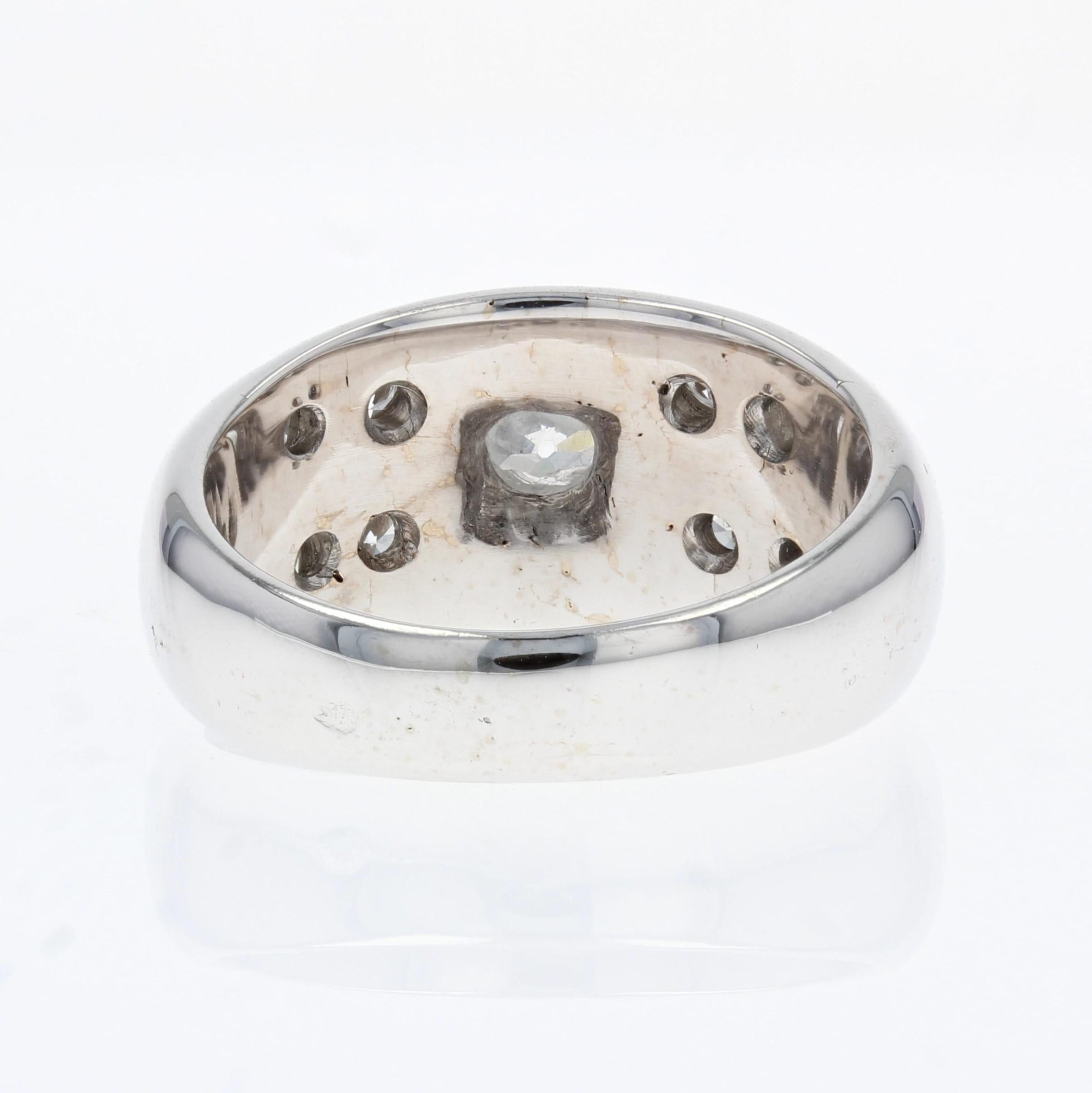French, 1960s 1 Carat Diamonds 18 Karat White Gold Bangle Ring For Sale 4