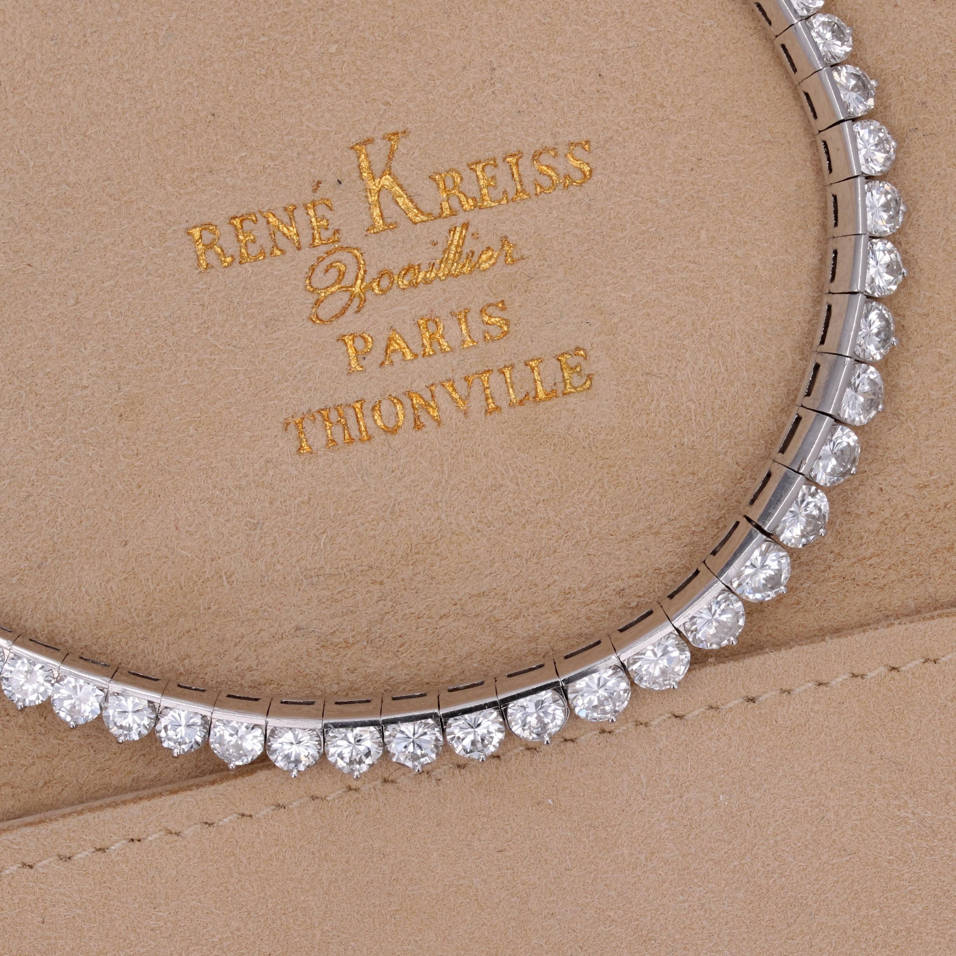 French 1960s 117 Diamonds Platinum River Necklace For Sale 5