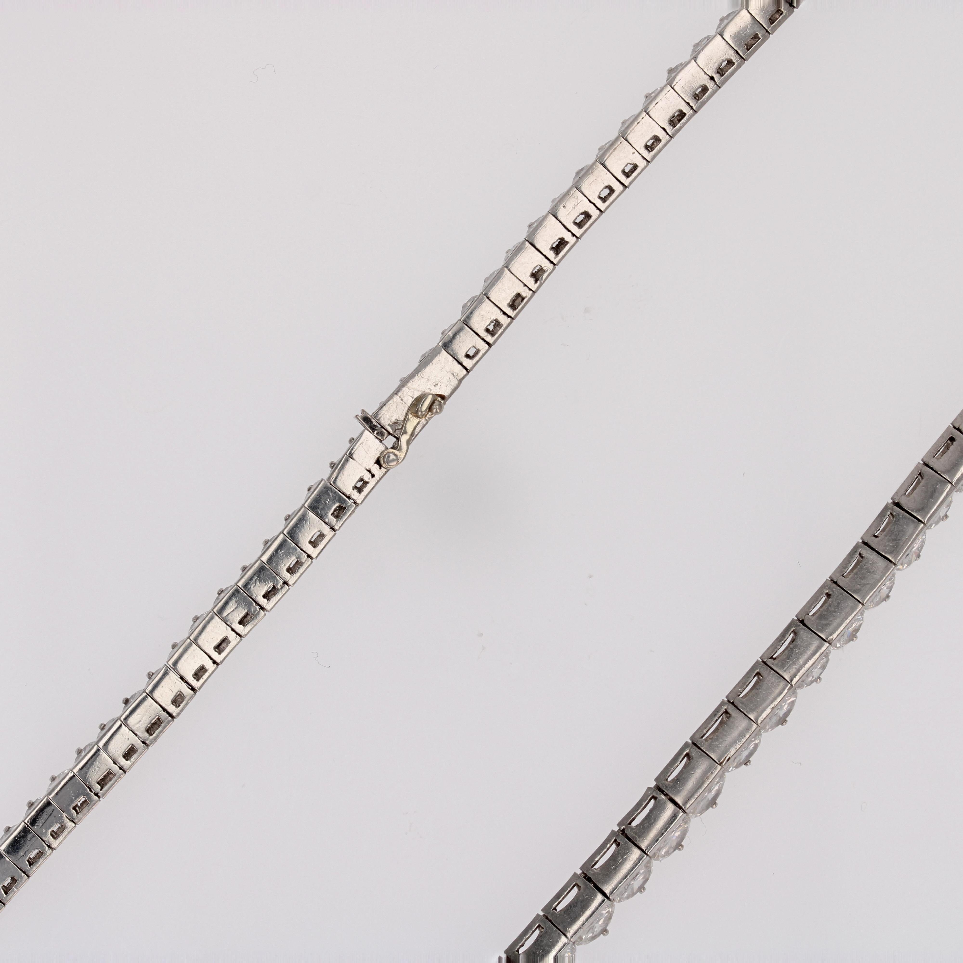 French 1960s 117 Diamonds Platinum River Necklace For Sale 6