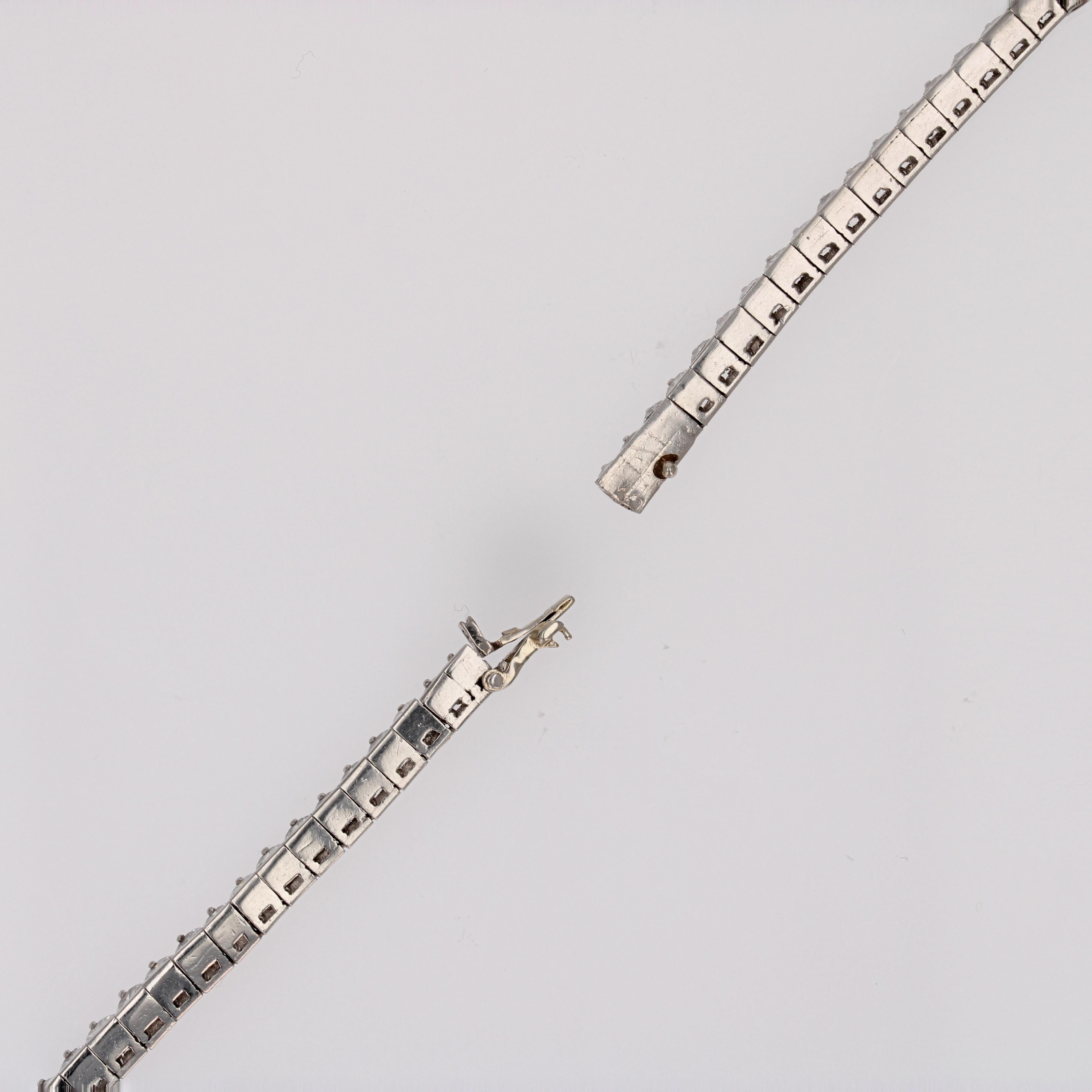 French 1960s 117 Diamonds Platinum River Necklace For Sale 7