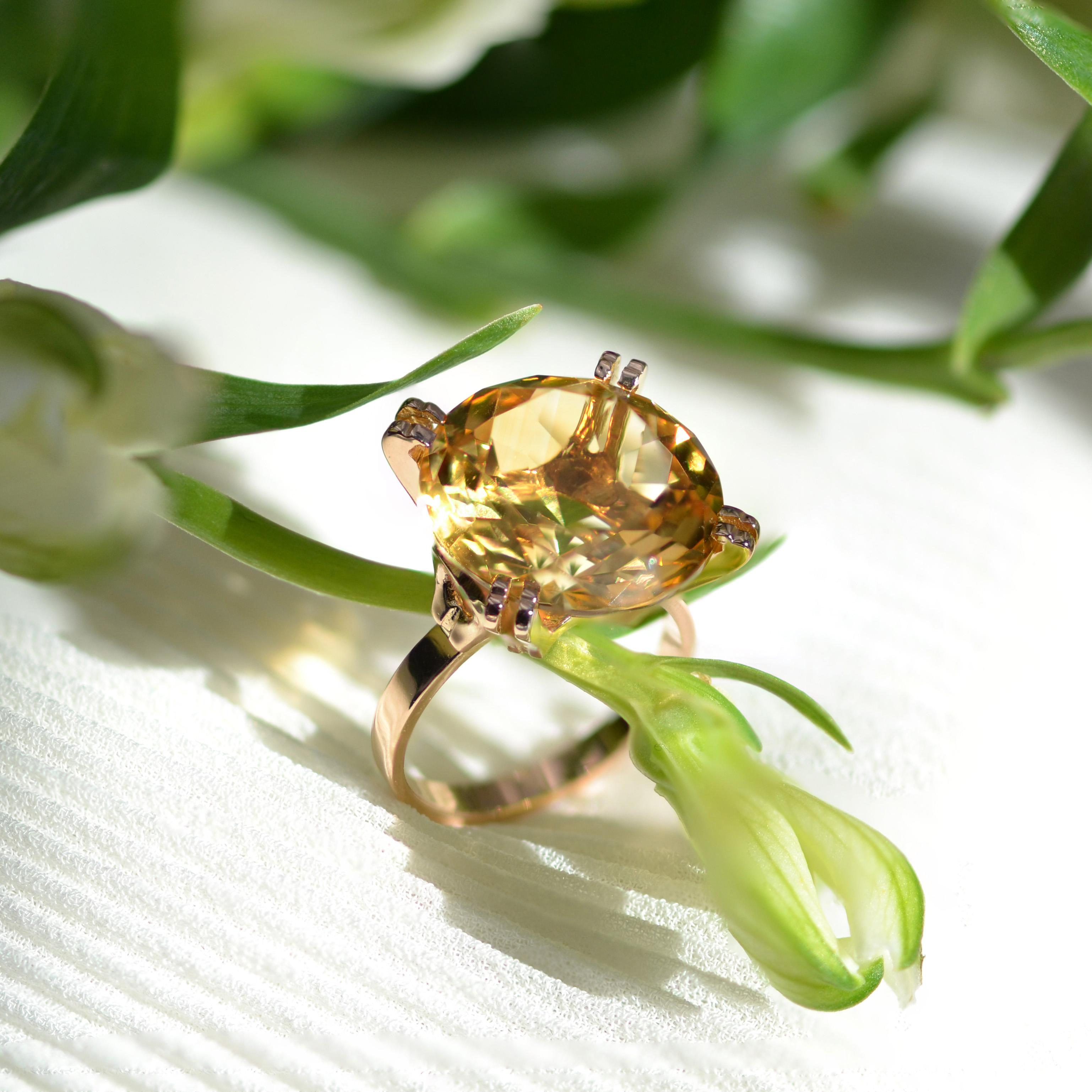 Anillo francés de oro rosa de 18 quilates de los años 60 con citrino de 12,90 quilates en venta 8