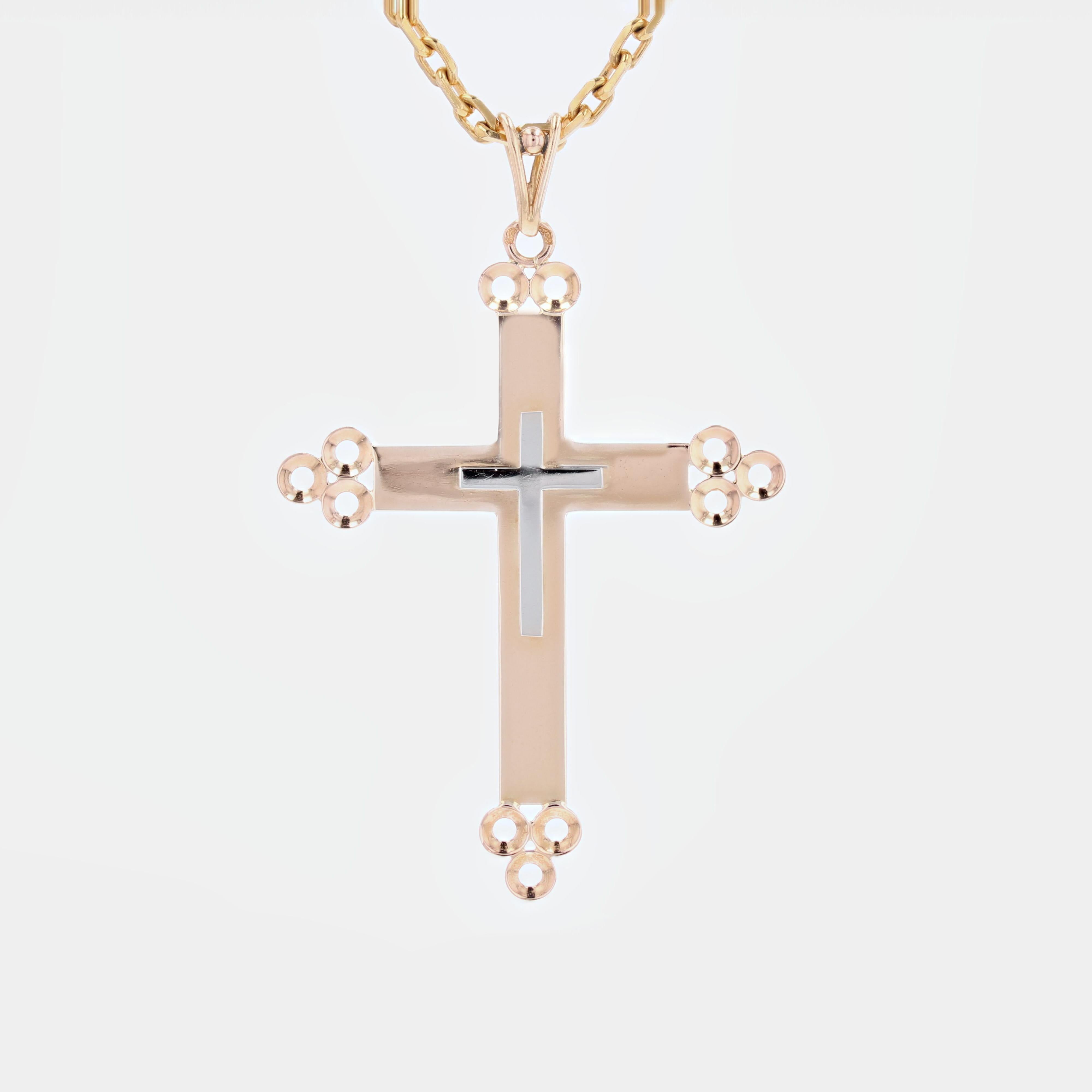 French 1960s 18 Karat Rose and White Gold Cross Pendant In Good Condition For Sale In Poitiers, FR