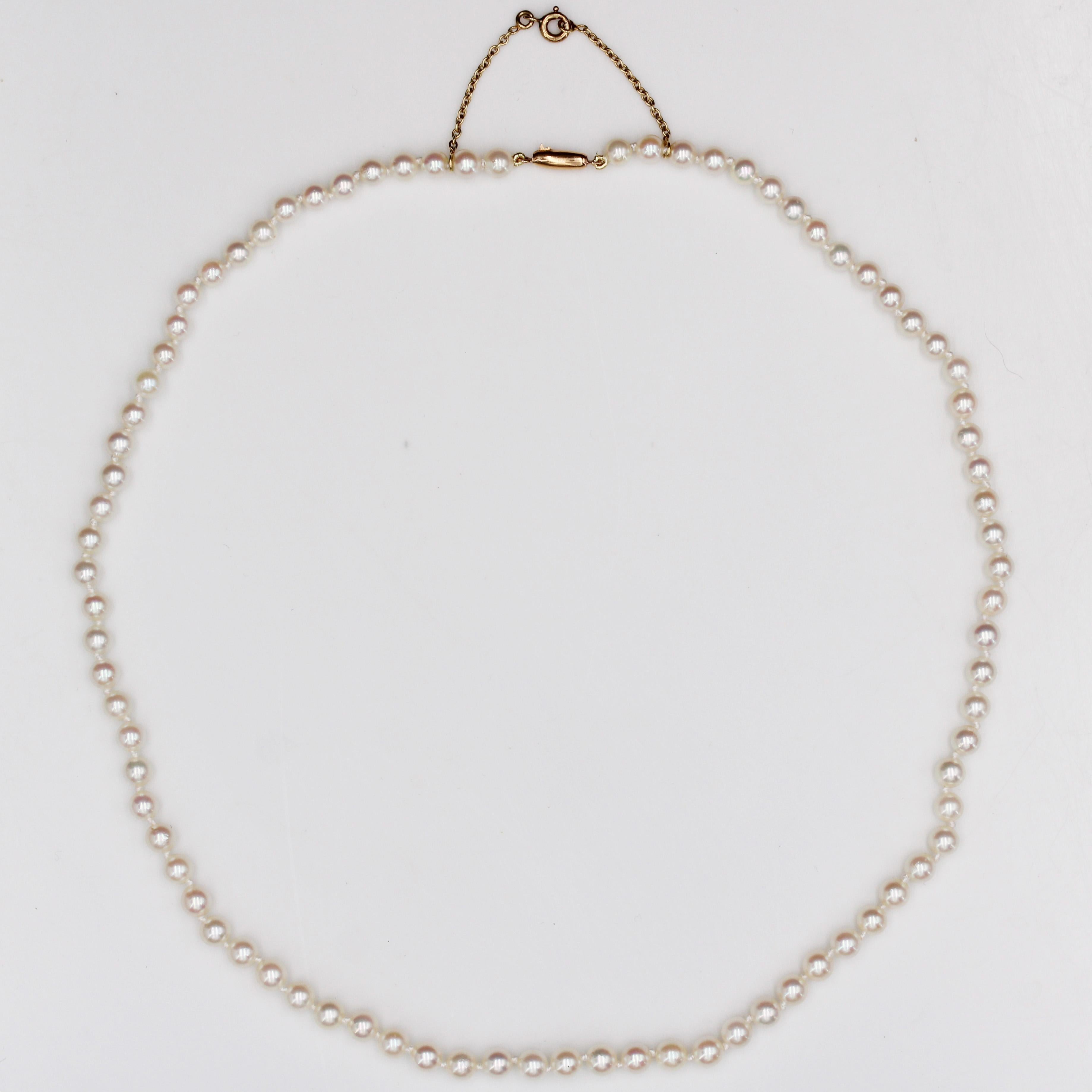 Retro French 1960s 18 Karat Rose Gold Clasp Cultured Pearl Choker Necklace For Sale