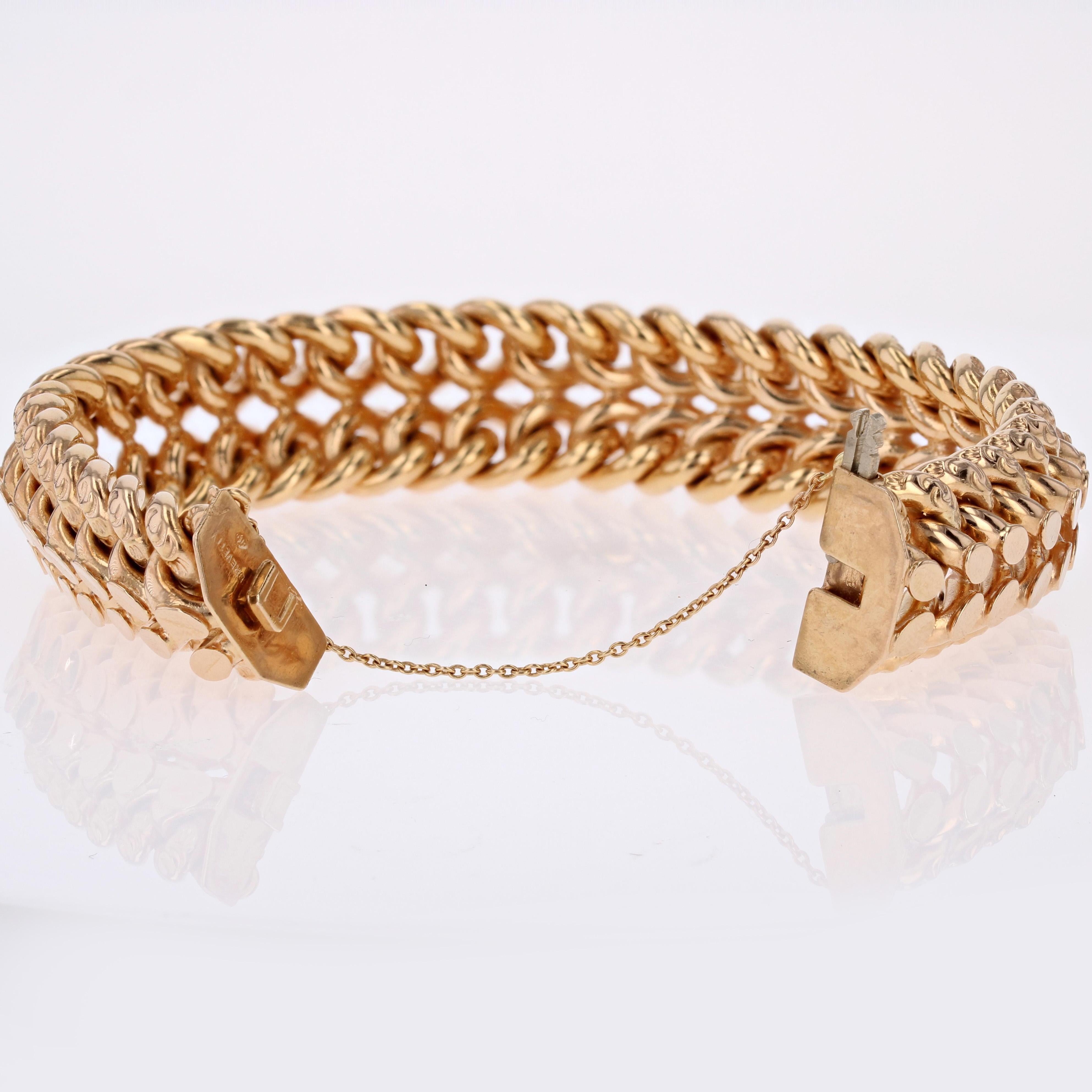 French 1960s 18 Karat Rose Gold Curb Bracelet In Good Condition For Sale In Poitiers, FR