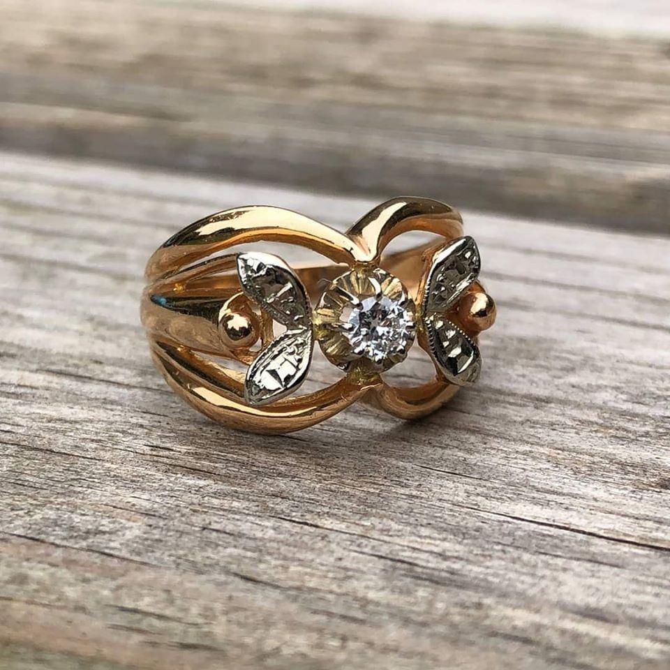 French 1960s 18 Karat Rose Gold White Gold Diamond Ring 6