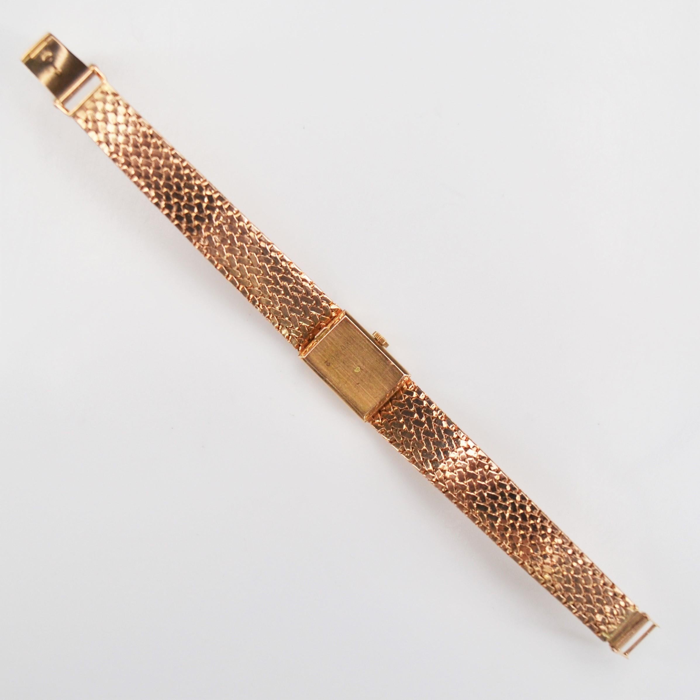 Montre Zenith franaise en or rose 18 carats pour femmes, annes 1960 en vente 3