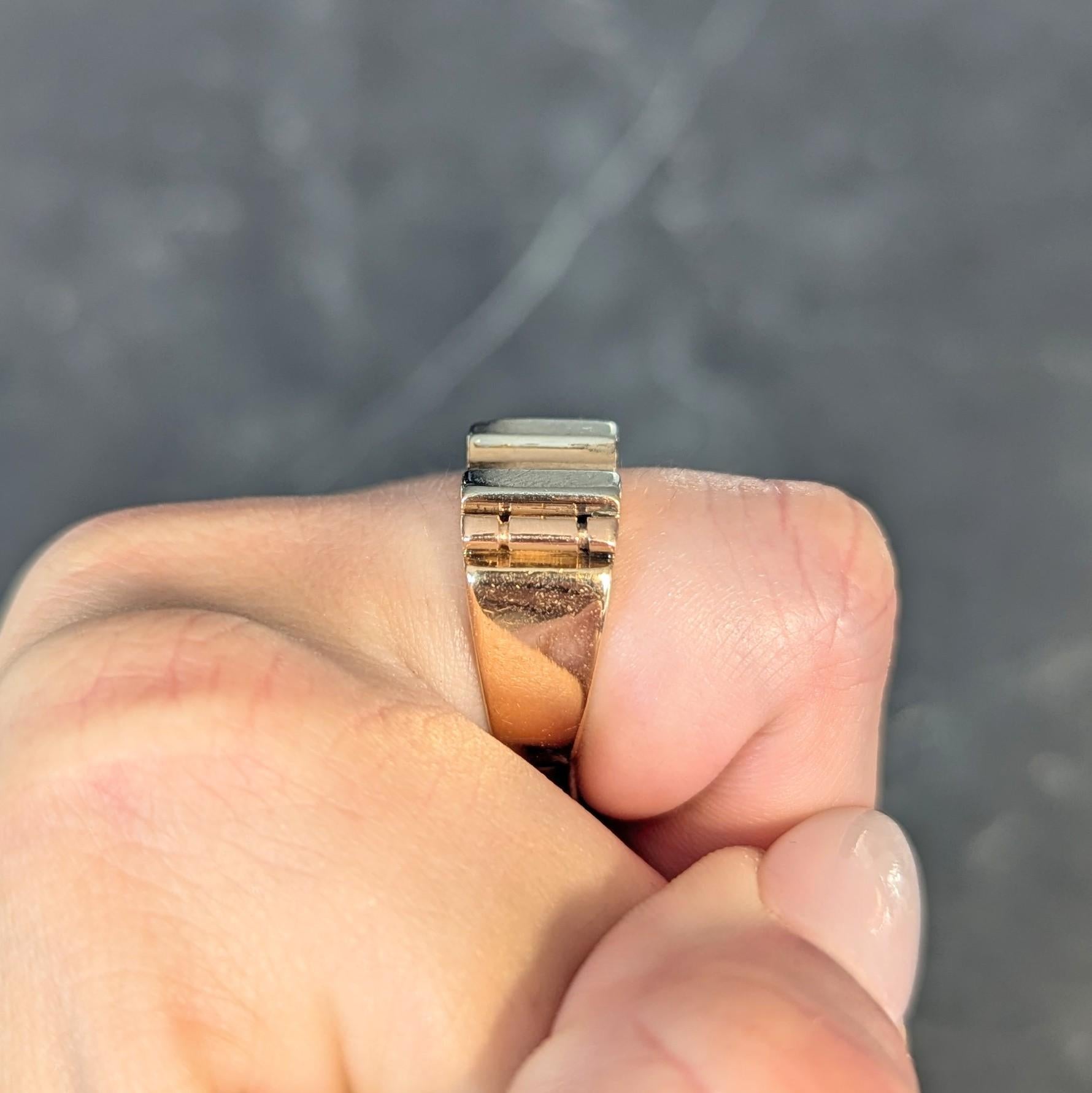 Anello industriale francese degli anni '60 in oro tricolore a 18 carati in vendita 9