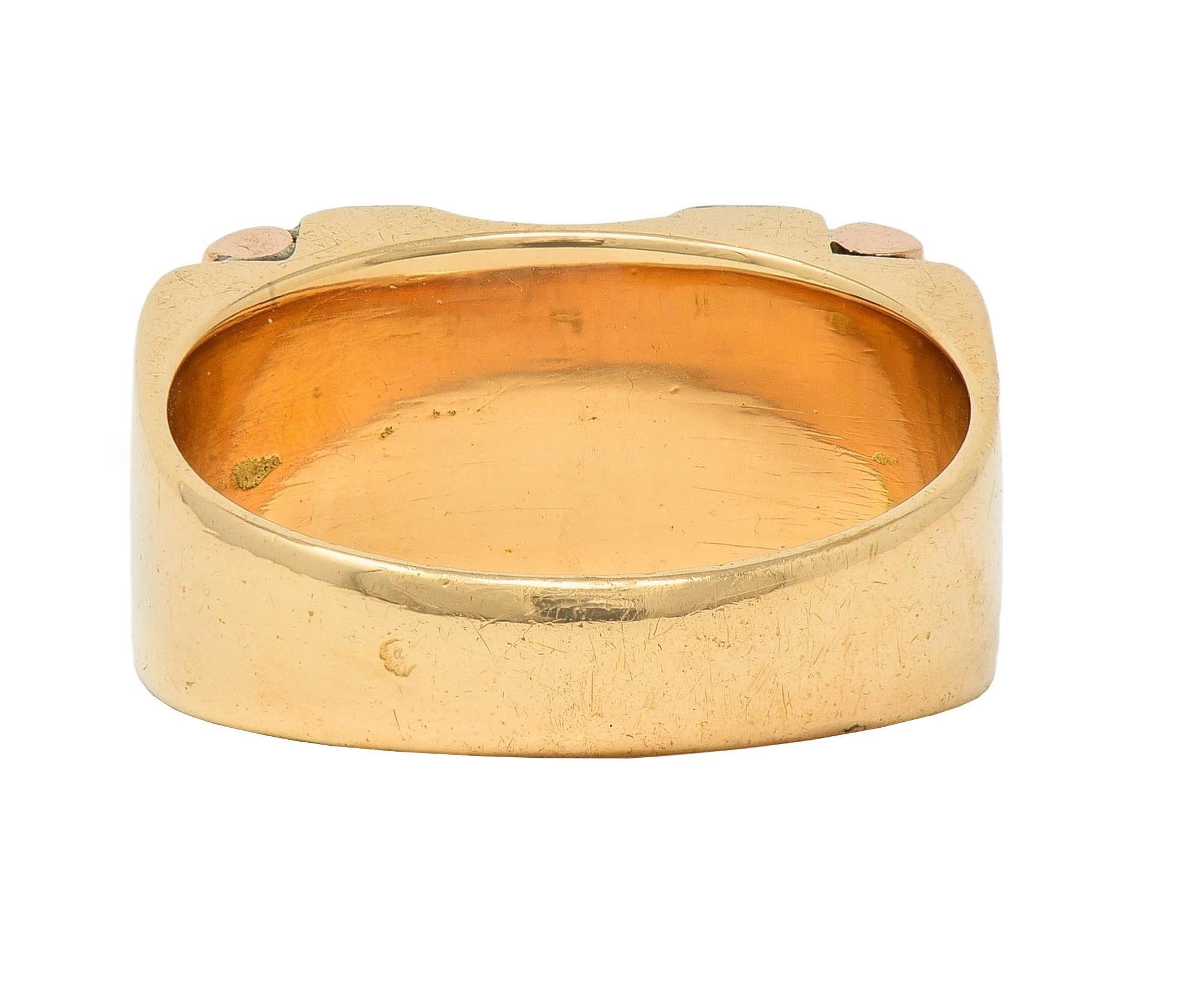 Anello industriale francese degli anni '60 in oro tricolore a 18 carati in vendita 2