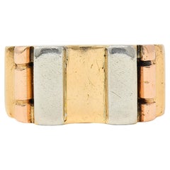 Bague industrielle française des années 1960 en or tricolore 18 carats