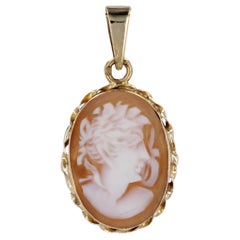 French 1960s 18 Karat Yellow Gold Cameo Pendant