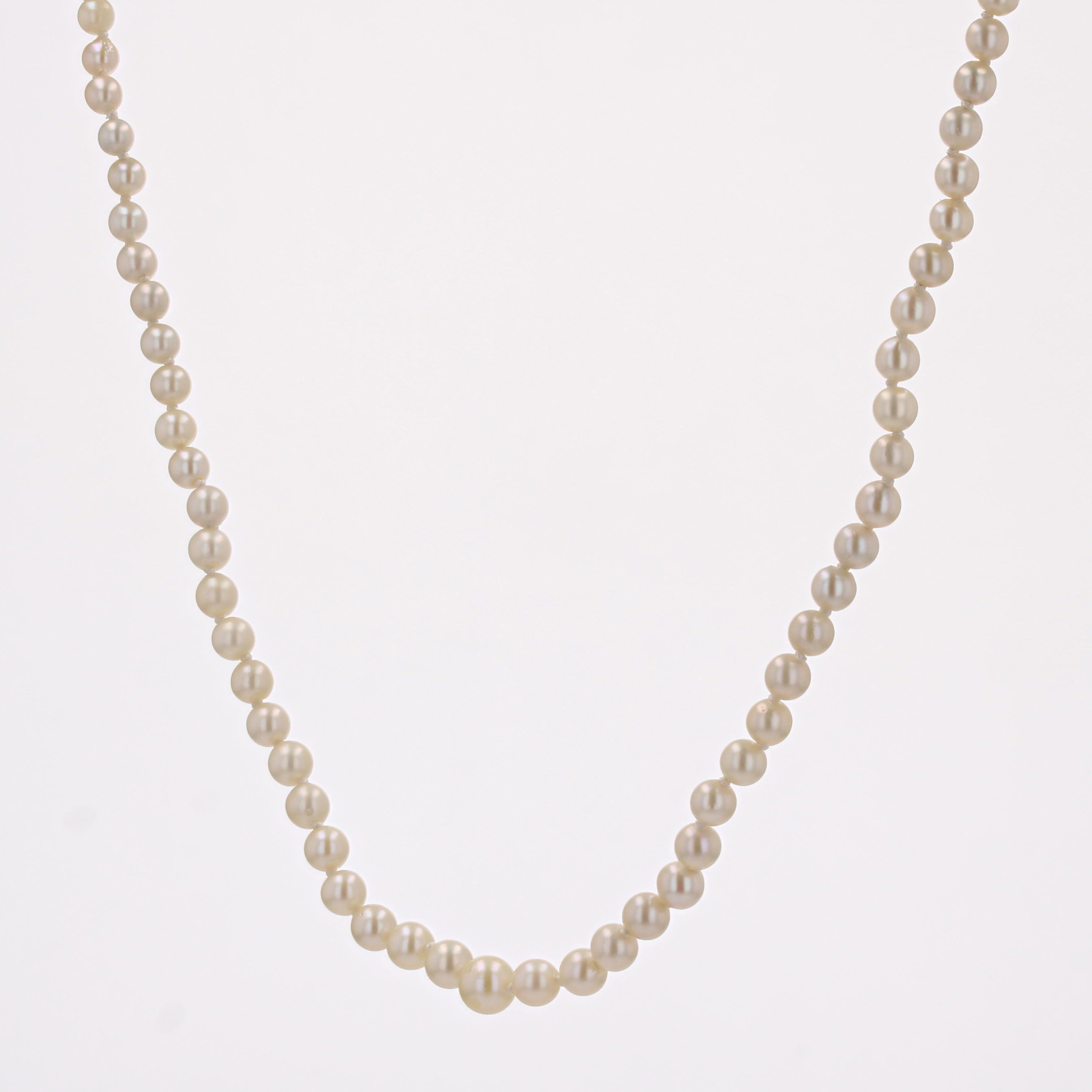 French 1960s 18 Karat Yellow Gold Clasp Cultured Pearl Necklace 1
