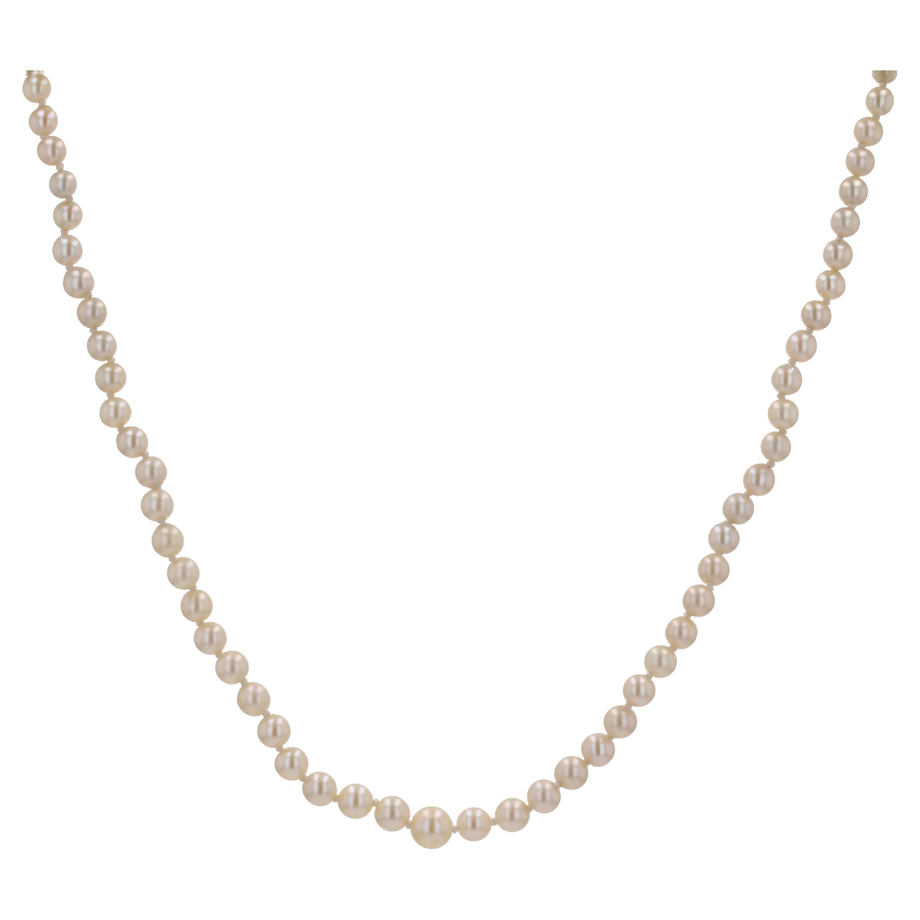 French 1960s 18 Karat Yellow Gold Clasp Cultured Pearl Necklace