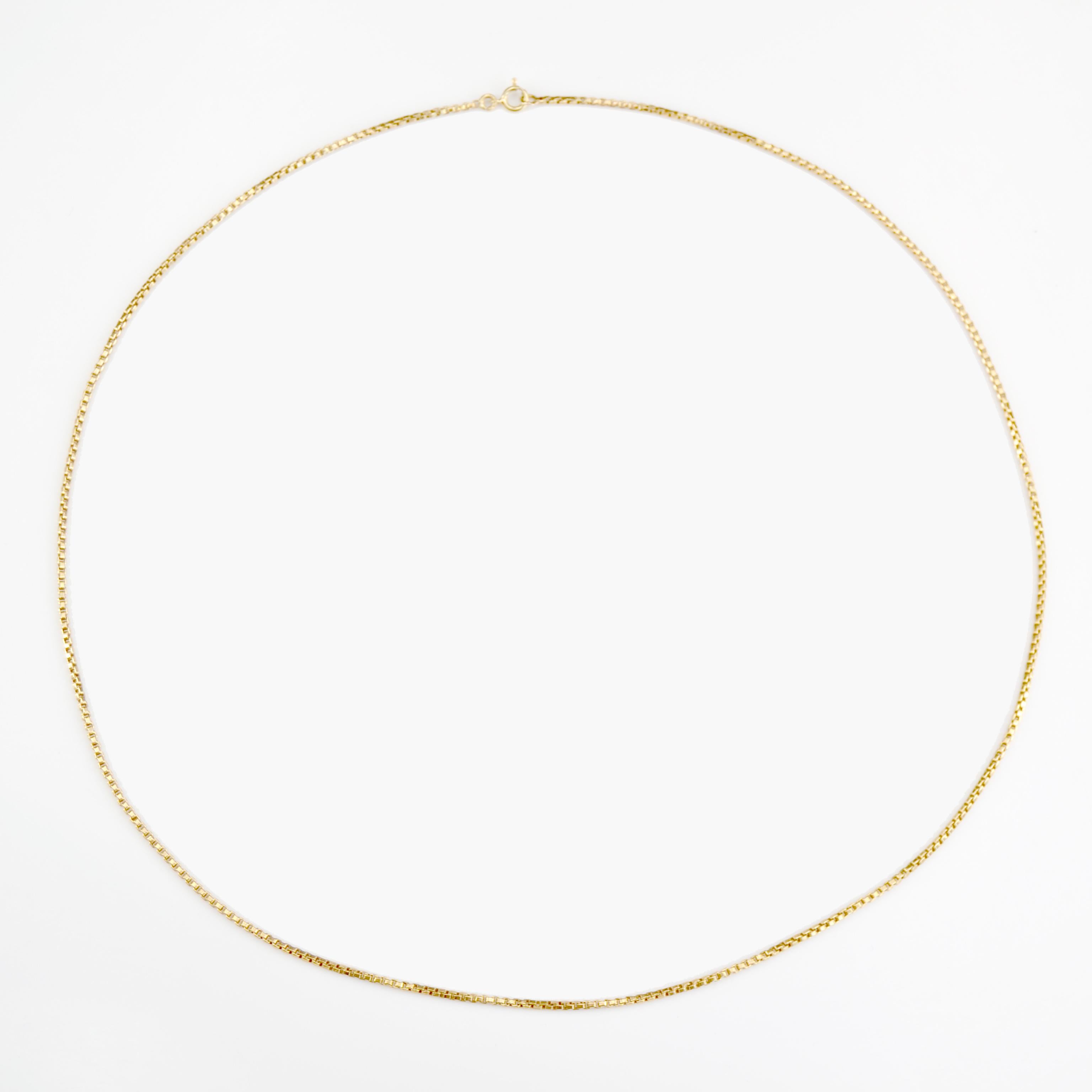 gold mesh chain with pendant