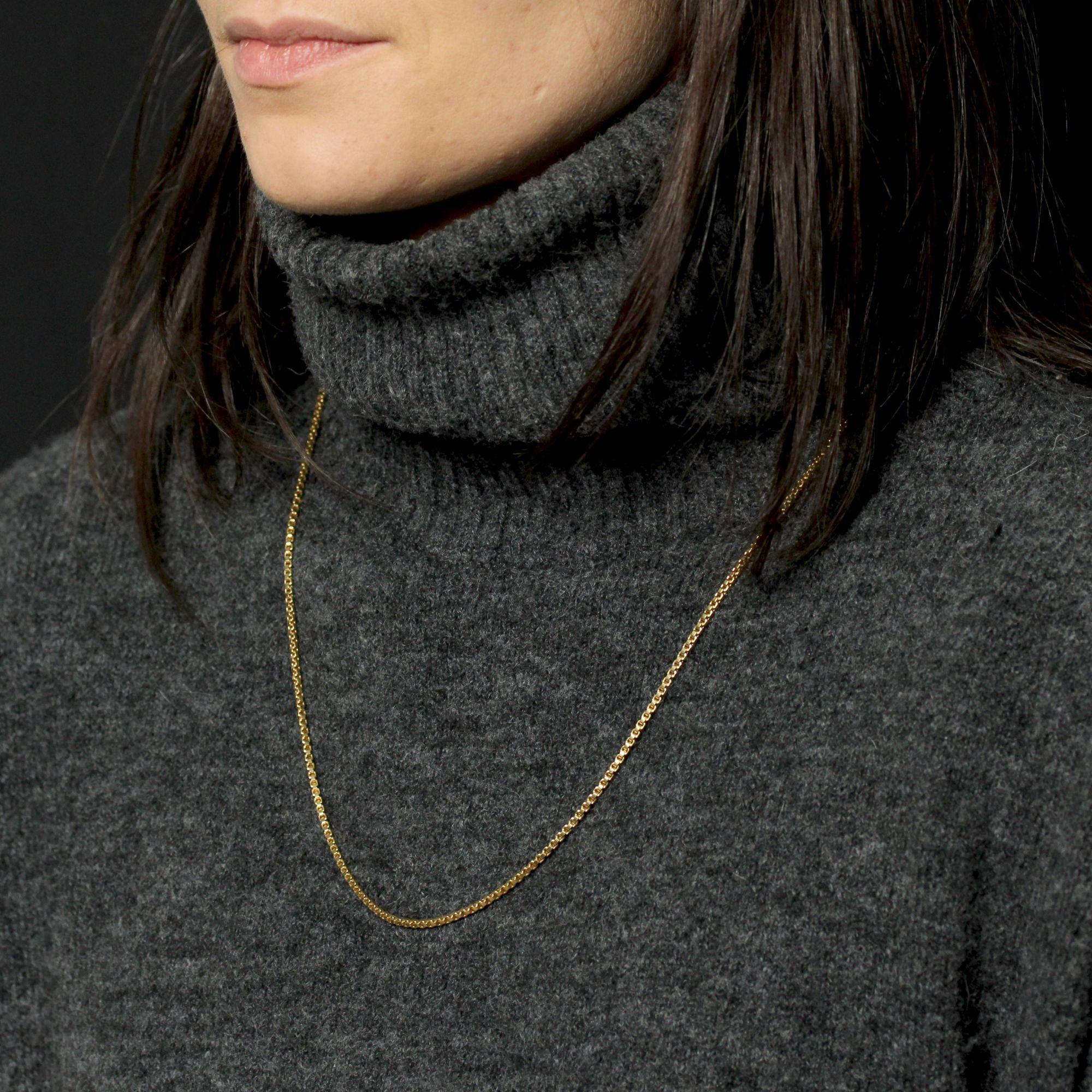 French 1960s 18 Karat Yellow Gold Cube Mesh Chain Necklace 4