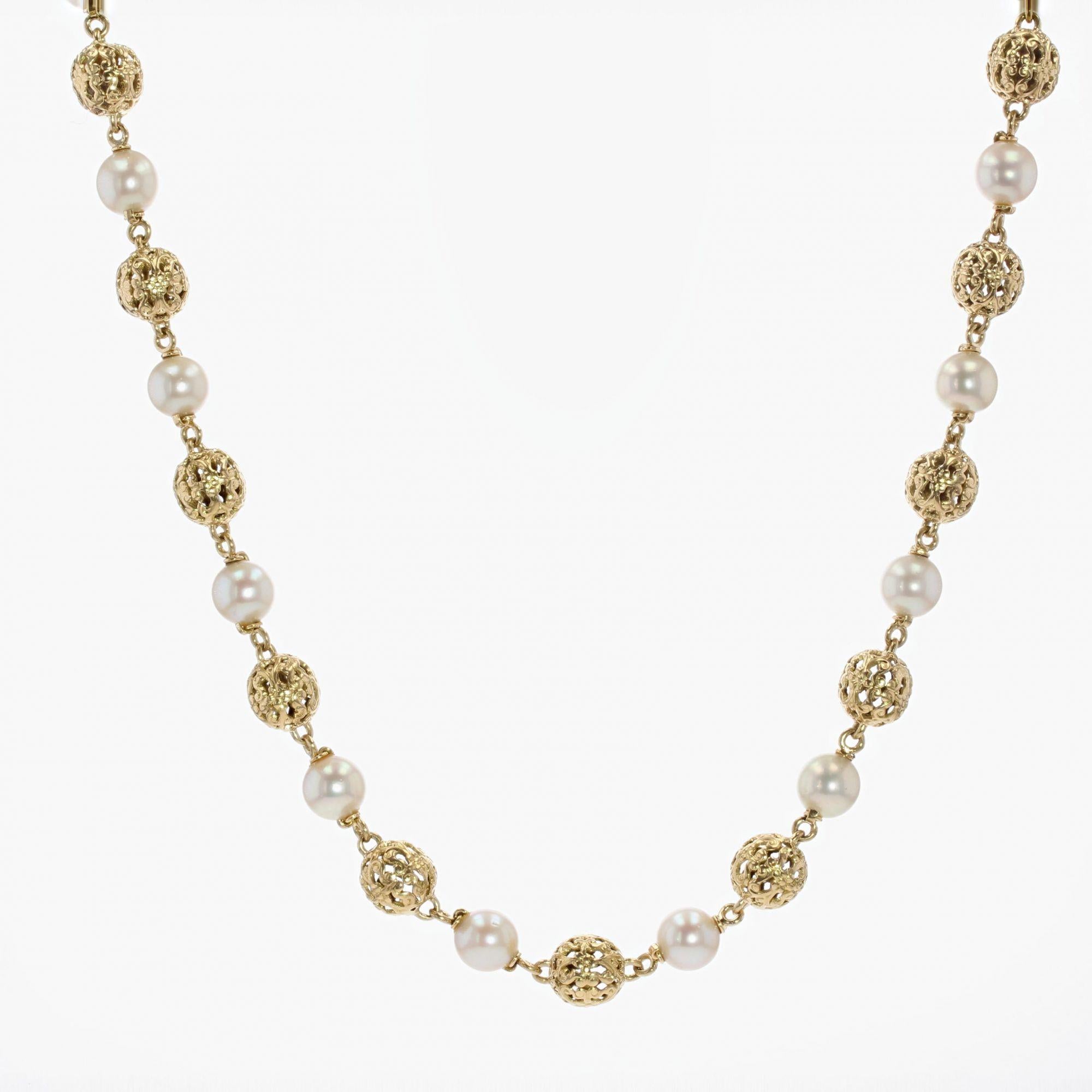 French 1960s 18 Karat Yellow Gold Cultured Pearls Convertible Necklace For Sale 6