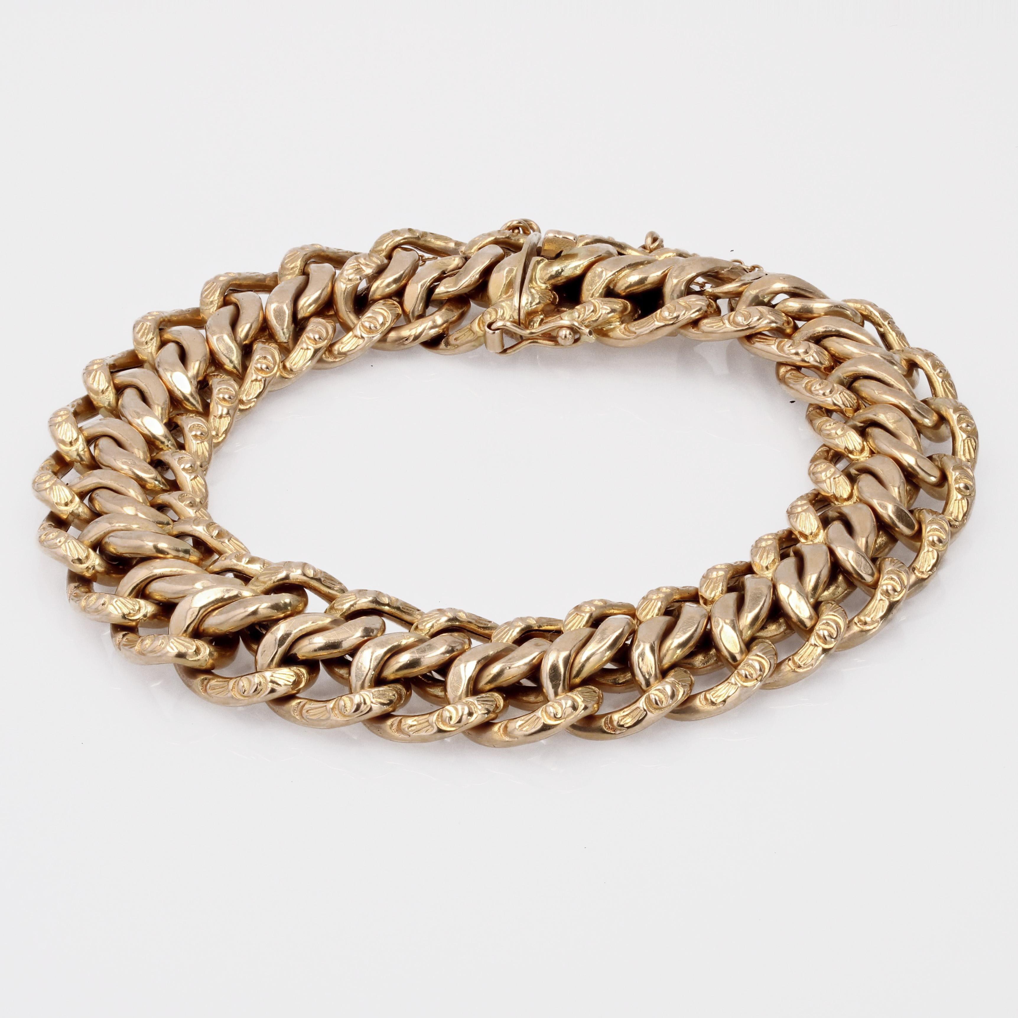 French 1960s 18 Karat Yellow Gold Curb Bracelet In Good Condition In Poitiers, FR