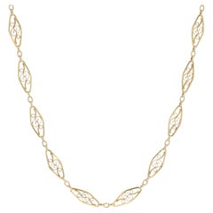 French 1960s 18 Karat Yellow Gold Filigree Chain Necklace