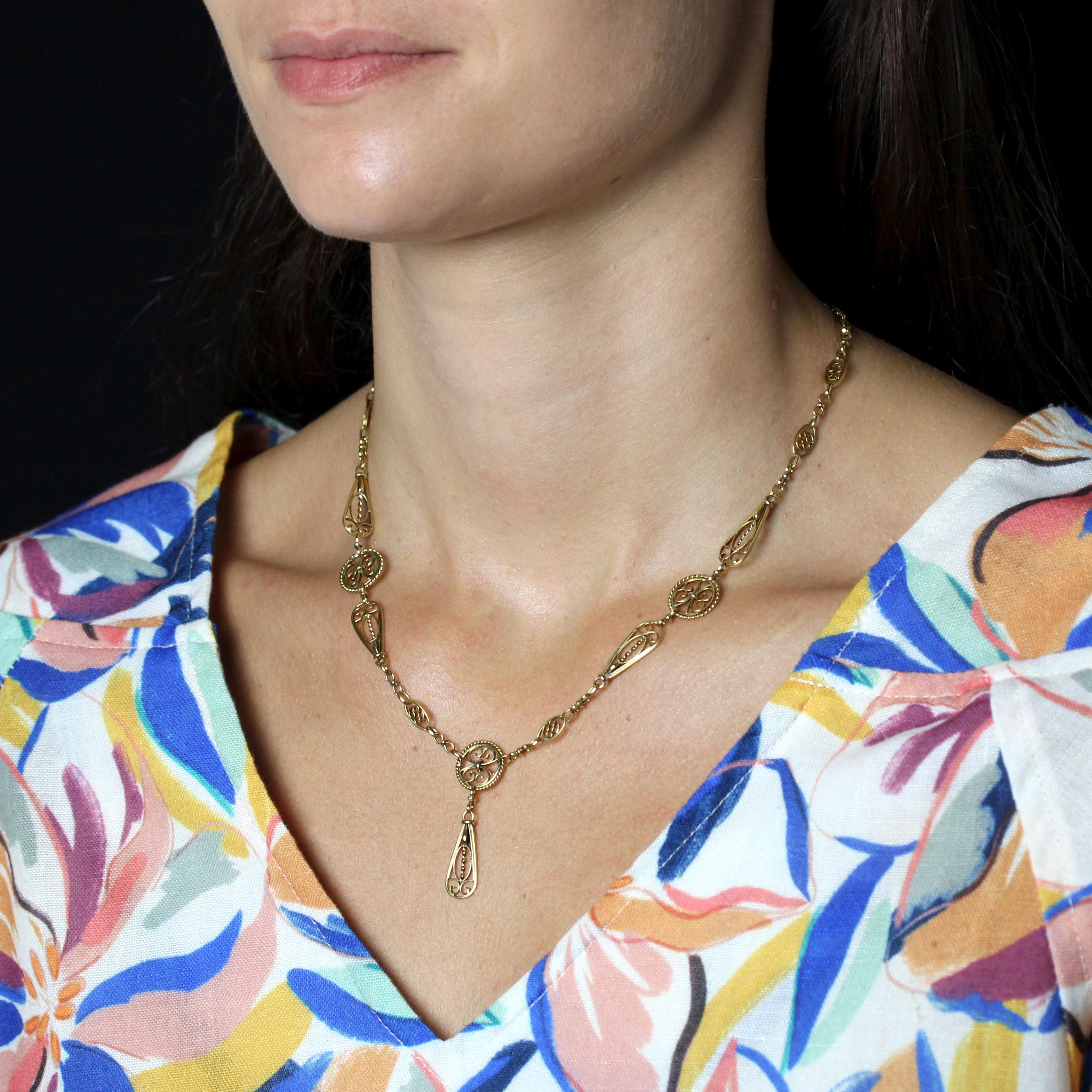 Collana francese degli anni '60 in oro giallo 18 carati con filigrana in vendita 2