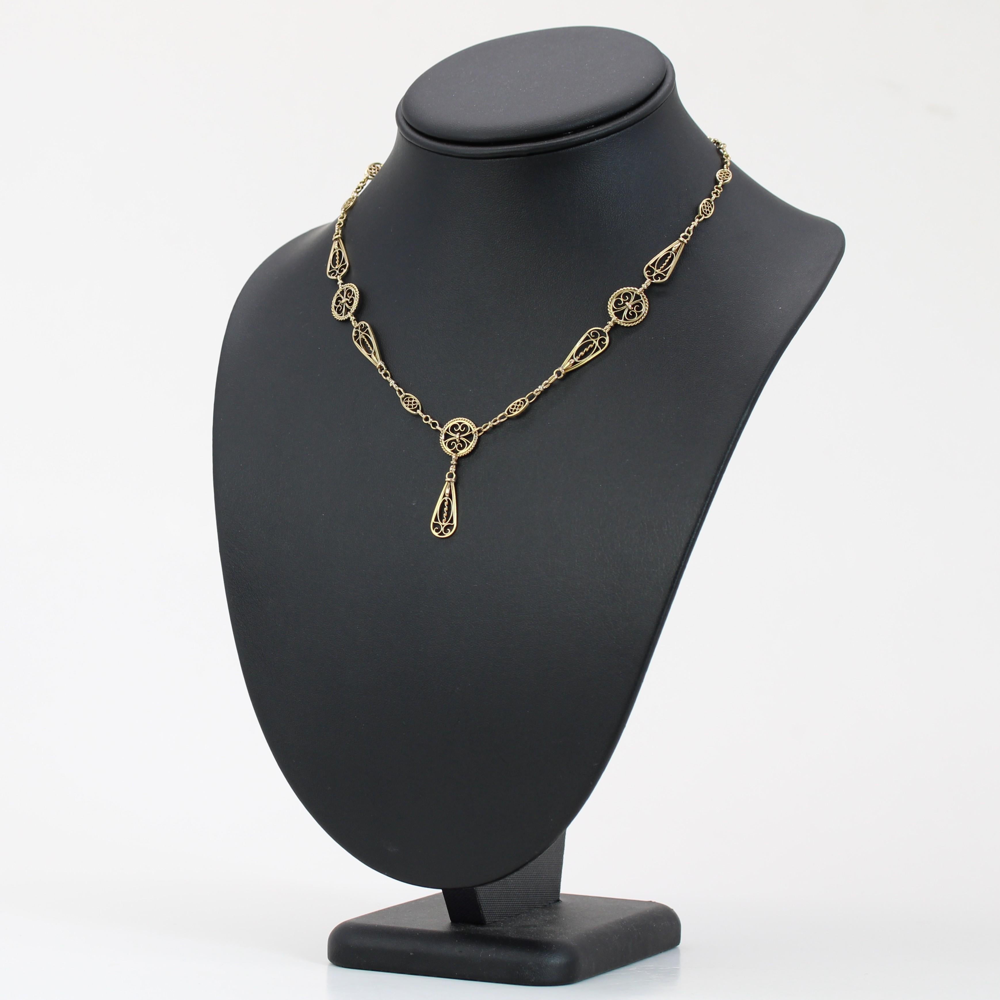 Collana francese degli anni '60 in oro giallo 18 carati con filigrana in vendita 4