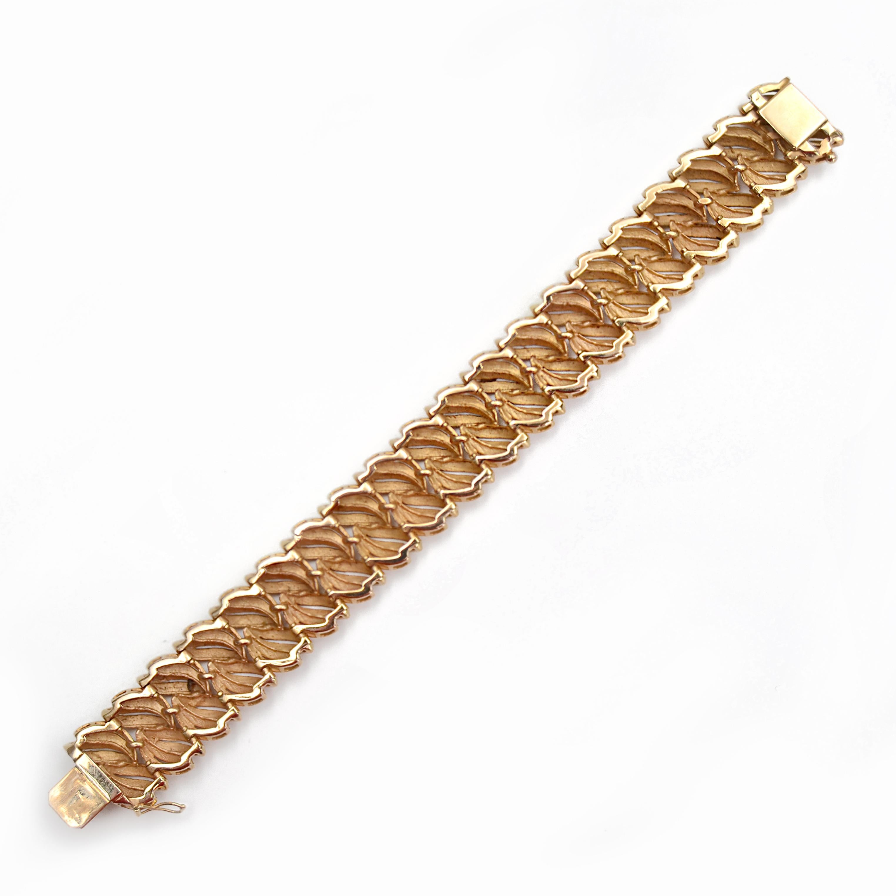 French 1960s 18 Karat Yellow Gold Leaf Retro Bracelet 3