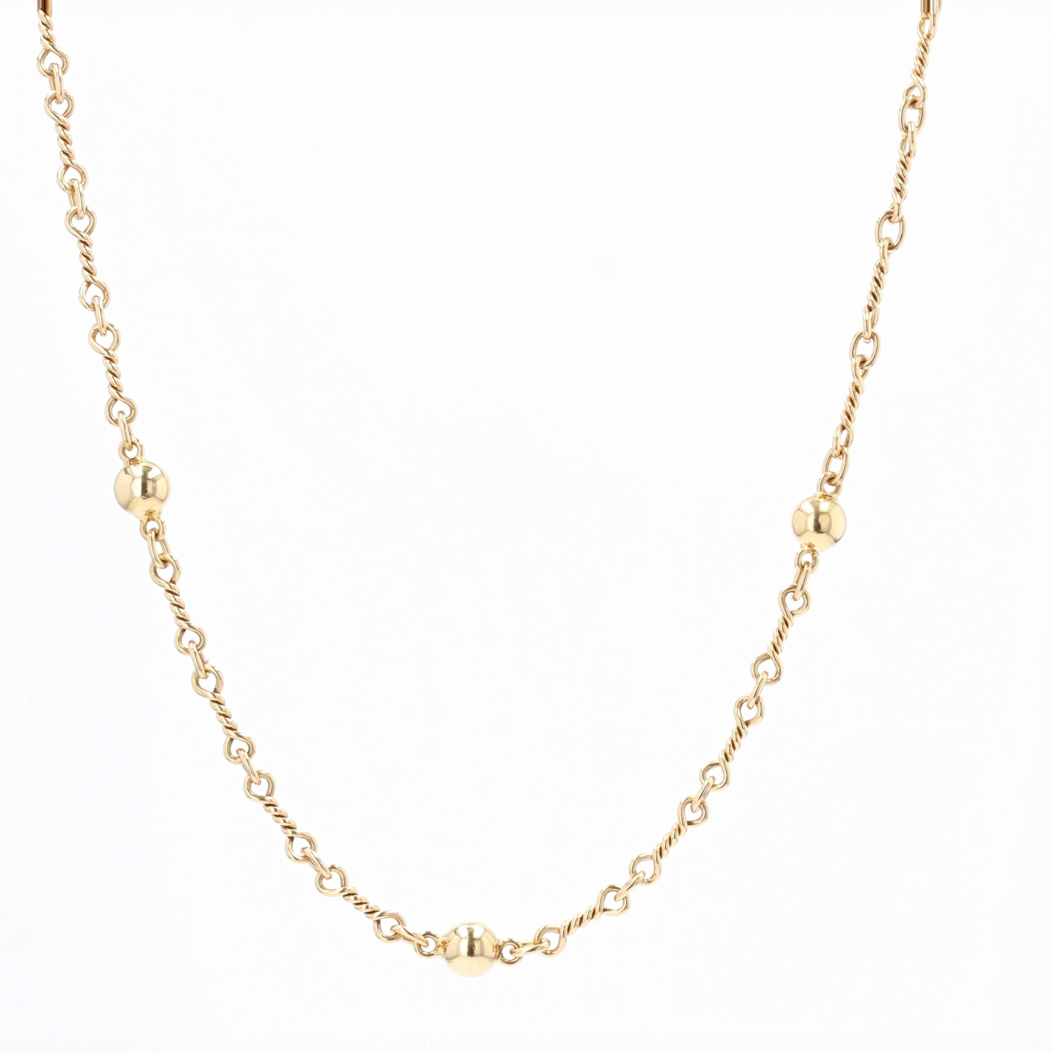 French, 1960s 18 Karat Yellow Gold Pearl Twisted Links Long Necklace For Sale 1