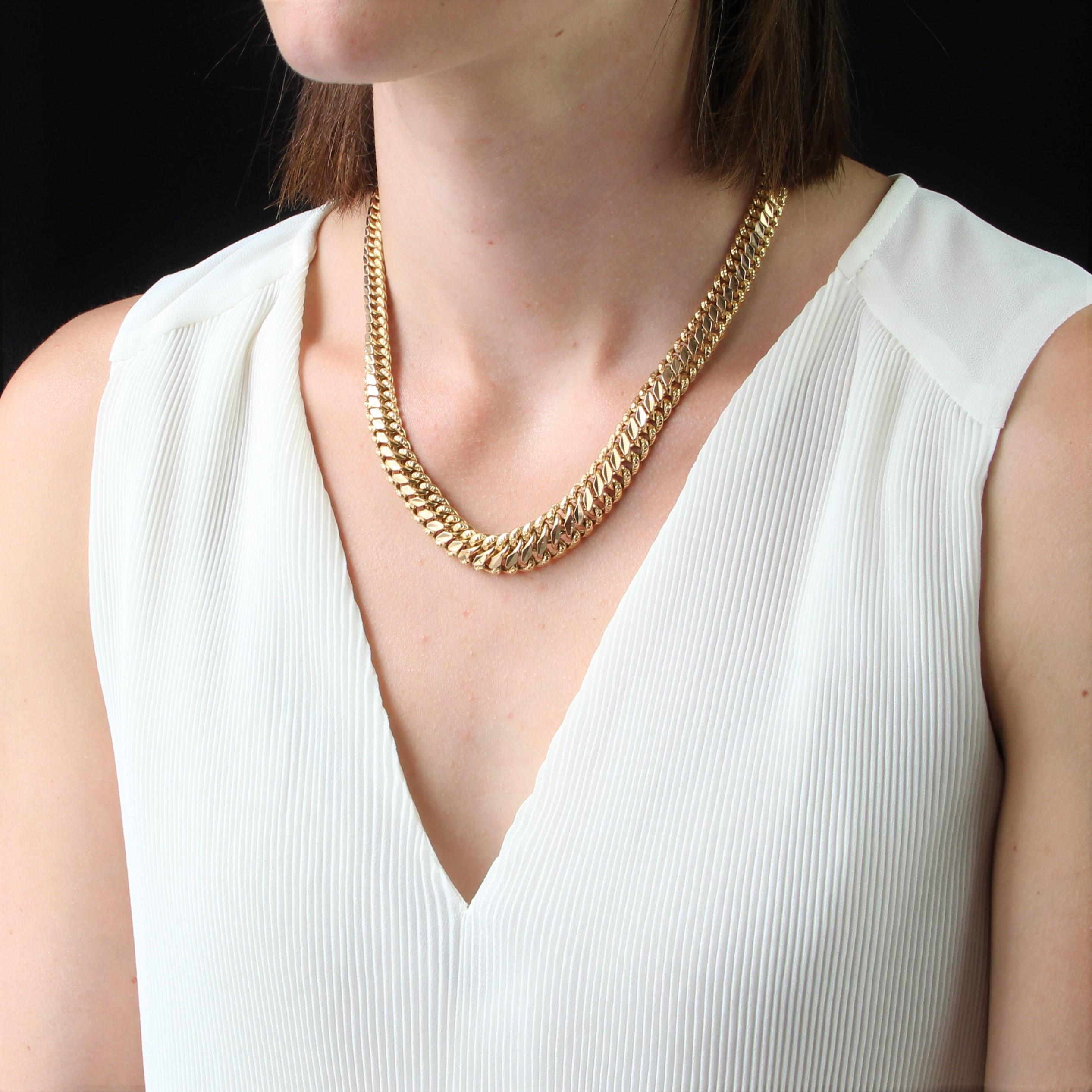 French 1960s 18 Karat Yellow Gold Retro Curb Chain Necklace For Sale 3