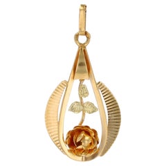 French 1960s 18 Karat Yellow Gold Rosebud Pendant
