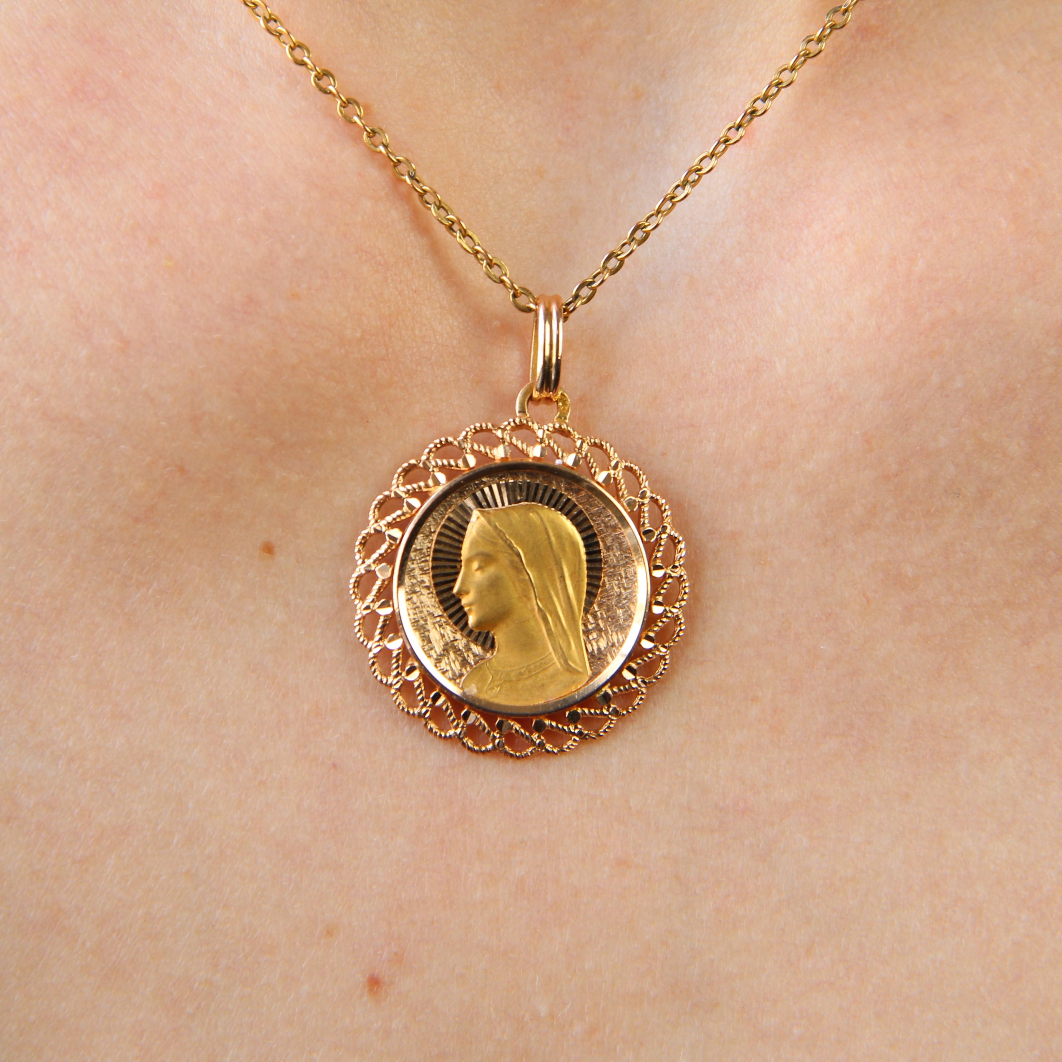Women's French 1960s 18 Karat Yellow Gold Virgin Mary Openwork Border Medal