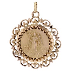 Französisch 1960er Jahre 18 Karat Gelbgold Zodiac Zeichen Virgo Medal Anhänger