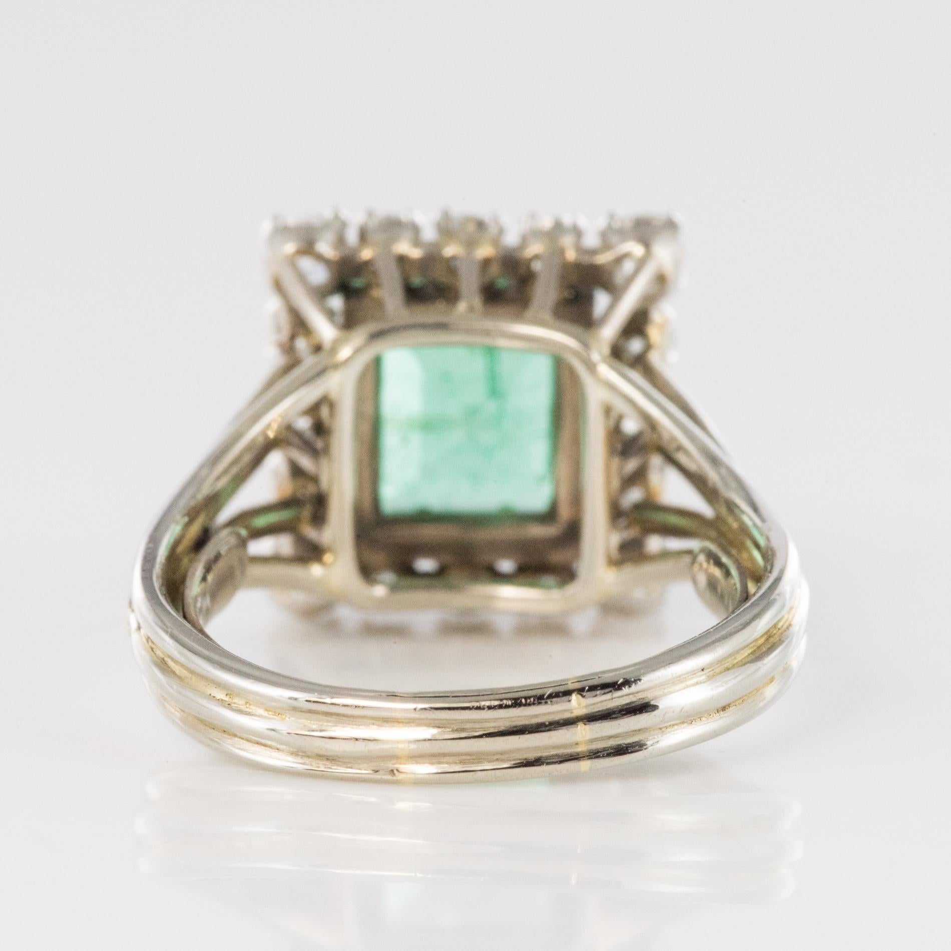 French 1960s 2 Carat Emerald Diamond 18 Karat White Gold Platinium Ring 9