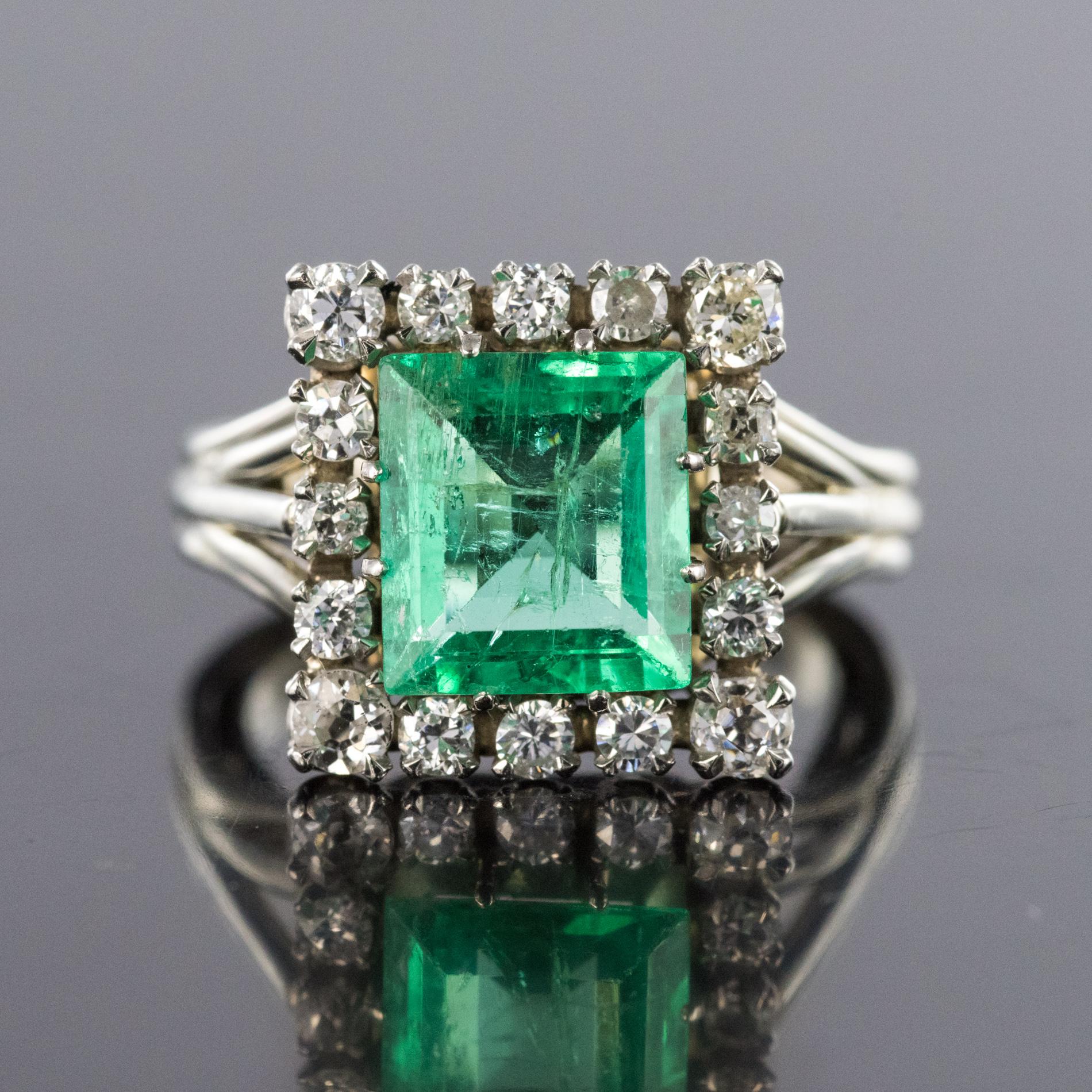 Retro French 1960s 2 Carat Emerald Diamond 18 Karat White Gold Platinium Ring