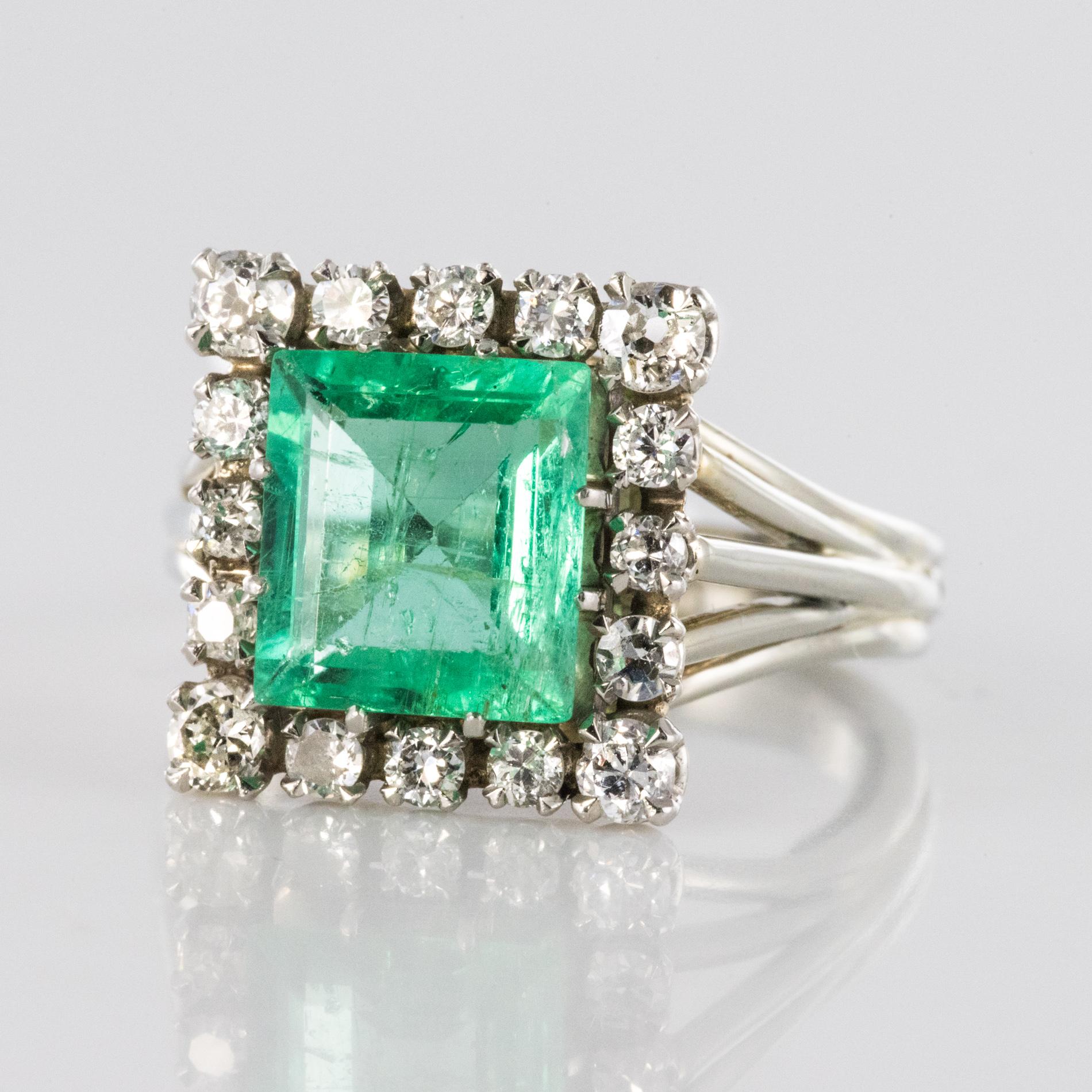 French 1960s 2 Carat Emerald Diamond 18 Karat White Gold Platinium Ring 1