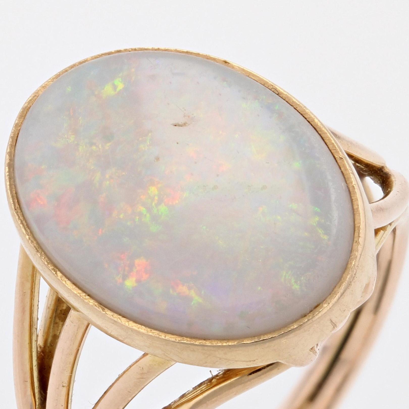 French 1960s 2 Carats Opal 18 Karat Yellow Gold Ring For Sale 4