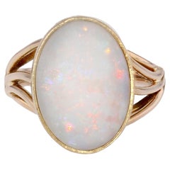 Französischer 1960er Jahre 2 Karat Opal 18 Karat Gelbgold Ring
