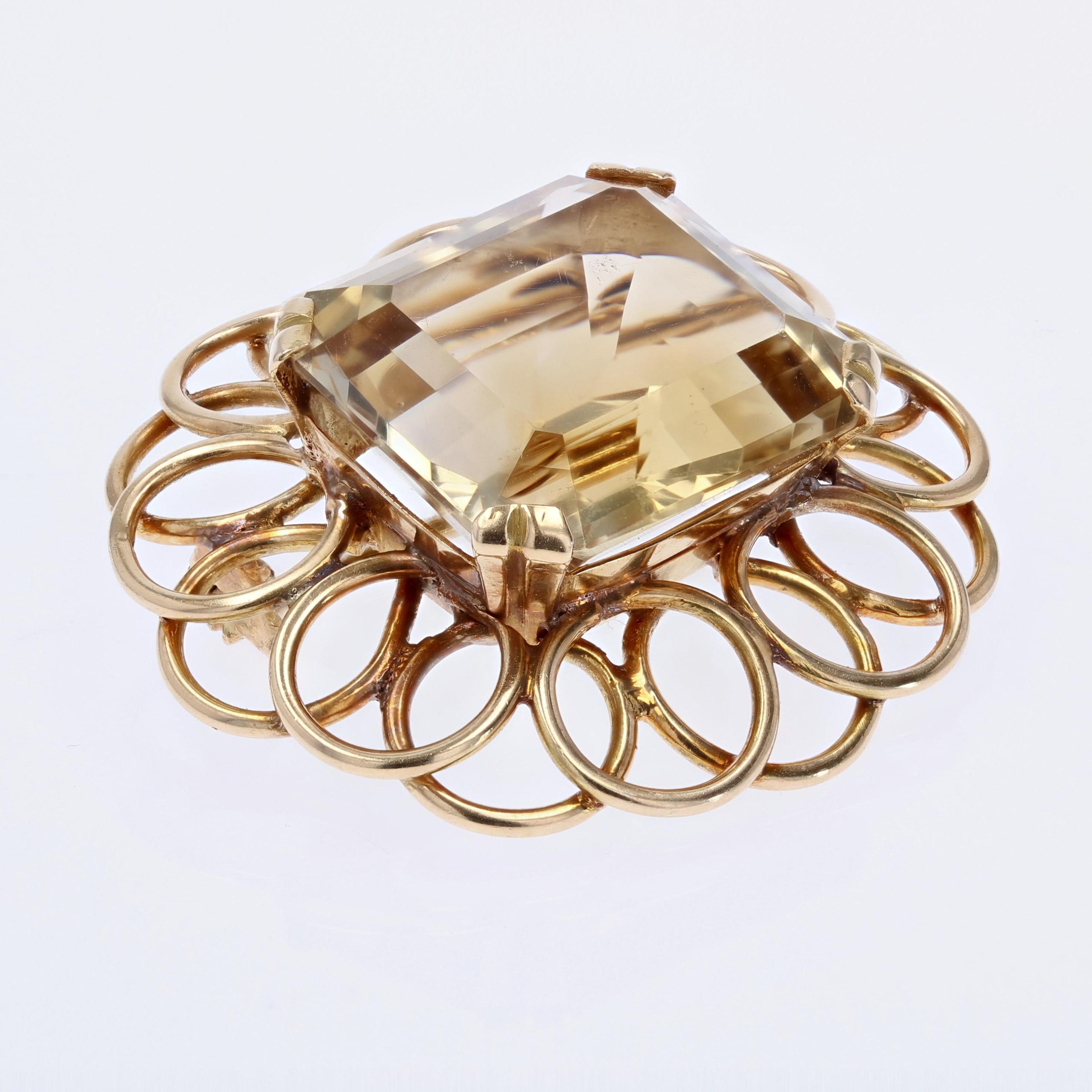 French 1960s 20 Carats Citrine 18 Karat Yellow Gold Flower Brooch For Sale 8